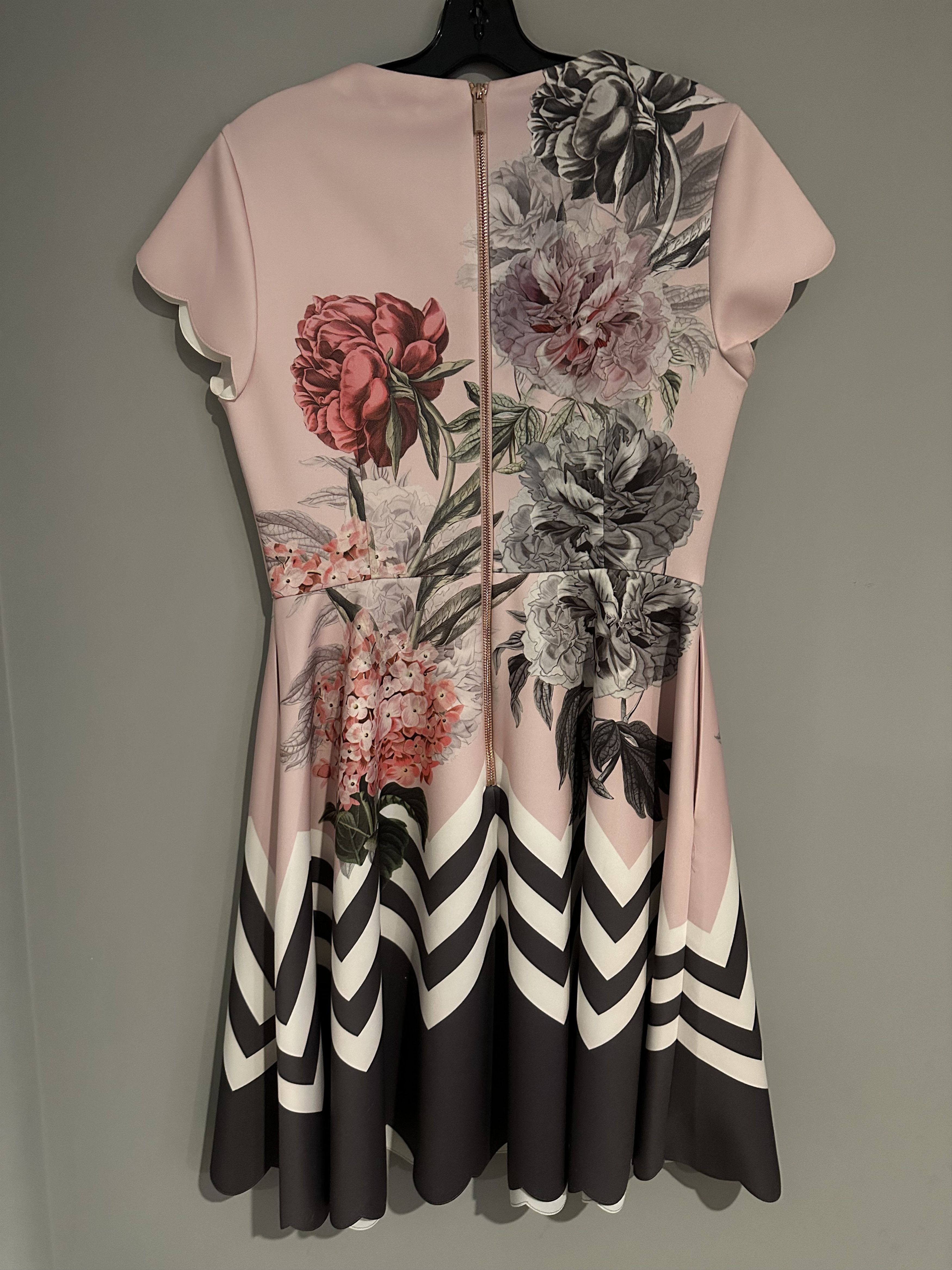 Ted Baker Palace Gardens Ruffle Skirt Dress Size M / US 6-8 / IT 42-44 - 2 Thumbnail