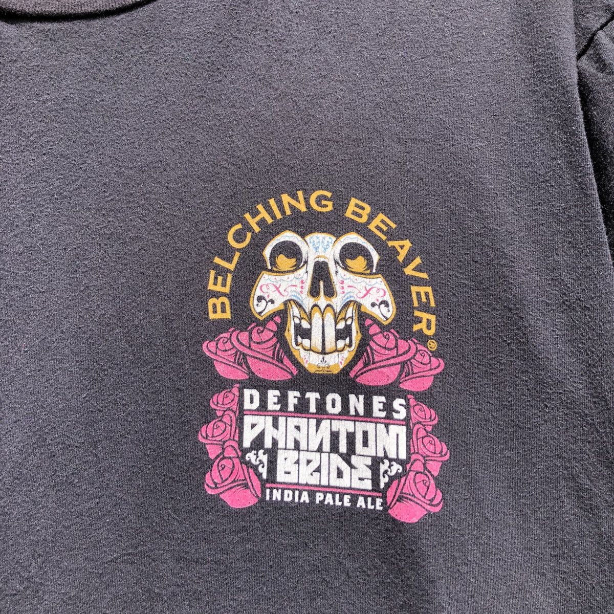 Band Tees Vintage y2k Sunfaded Deftones Belching Beaver Tshirt Size US XL / EU 56 / 4 - 5 Thumbnail