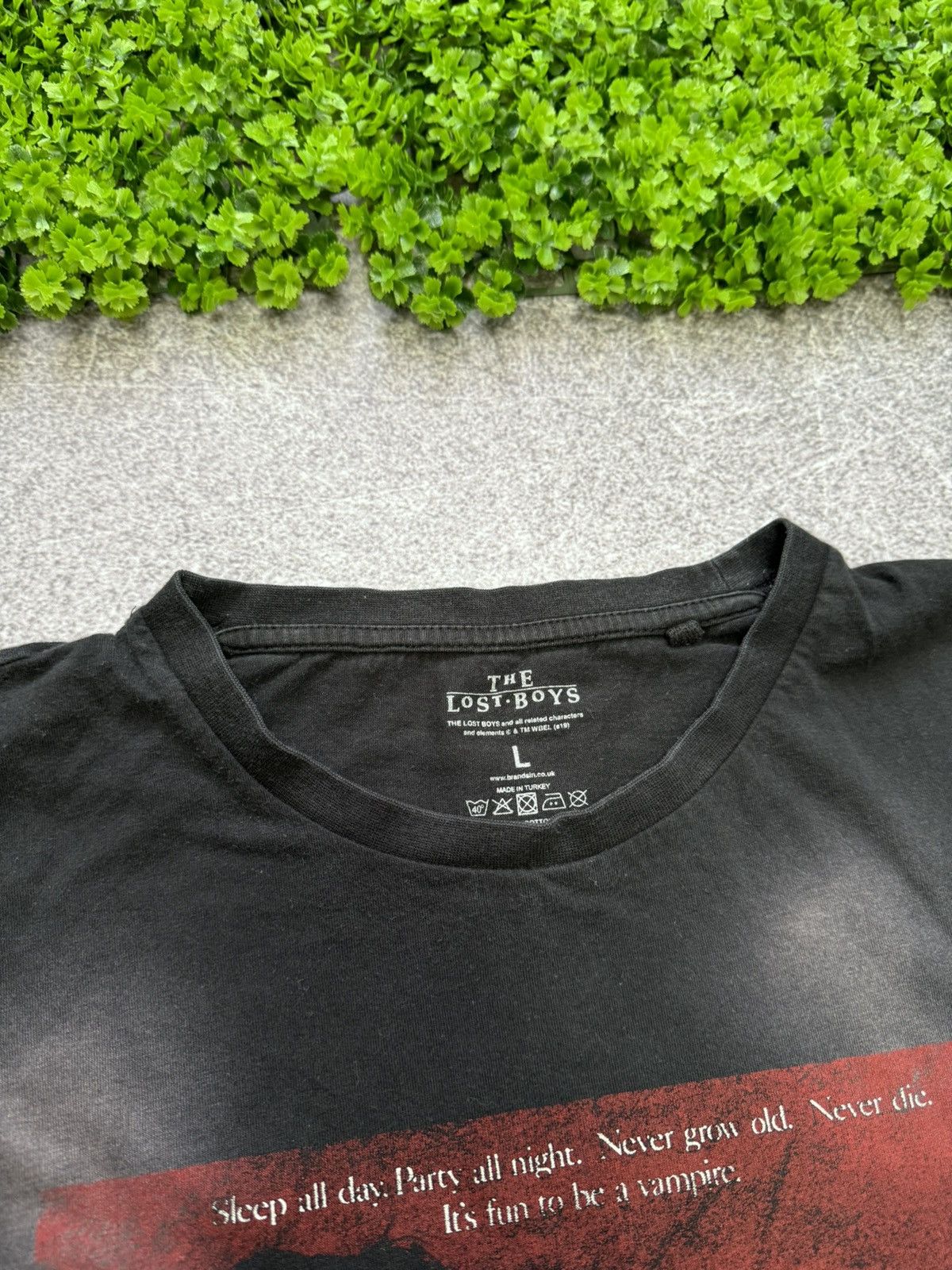 Vintage Vintage The Lost Boys Movie Tee Size US L / EU 52-54 / 3 - 2 Thumbnail