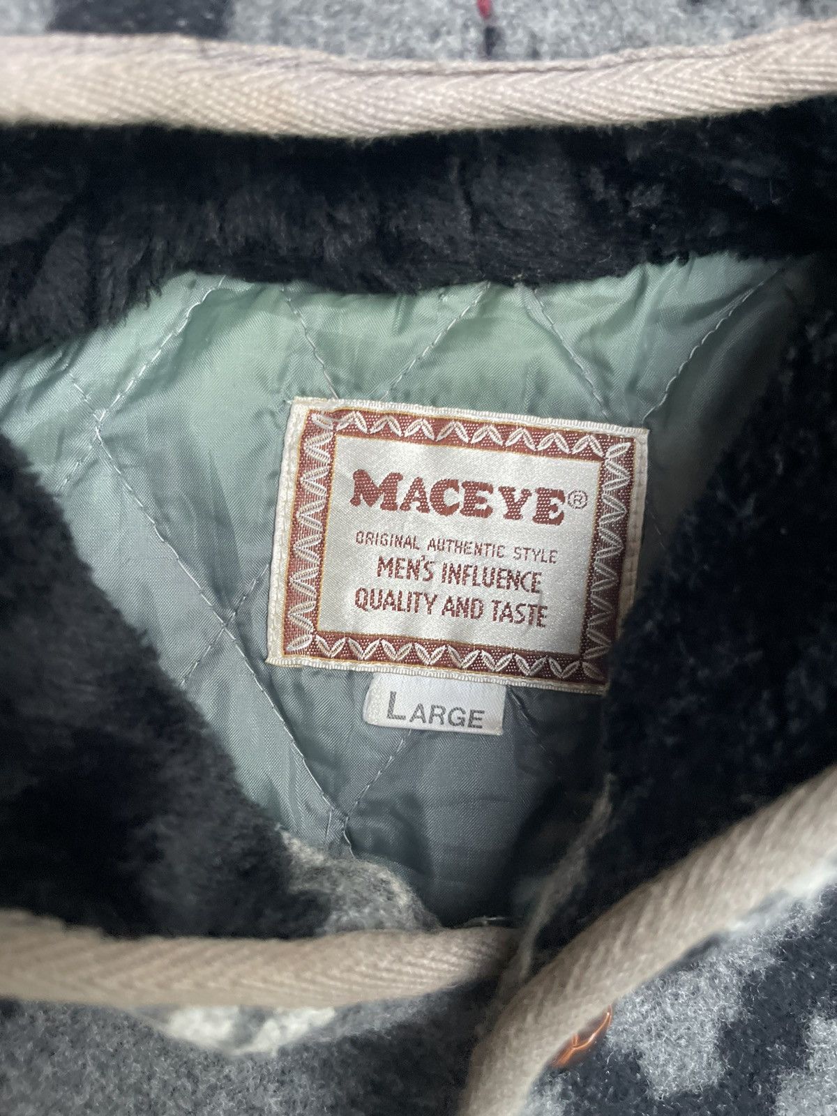 Handmade Vintage 90s MACEYE Wool Hood Tribal Pattern Jacket - Size L Size US L / EU 52-54 / 3 - 3 Thumbnail