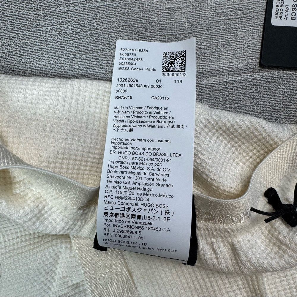 Hugo Boss NWT New Hugo Boss Codes Long Loungewear Open White Wool Ble Size 26" / US 2 / IT 38 - 9 Thumbnail