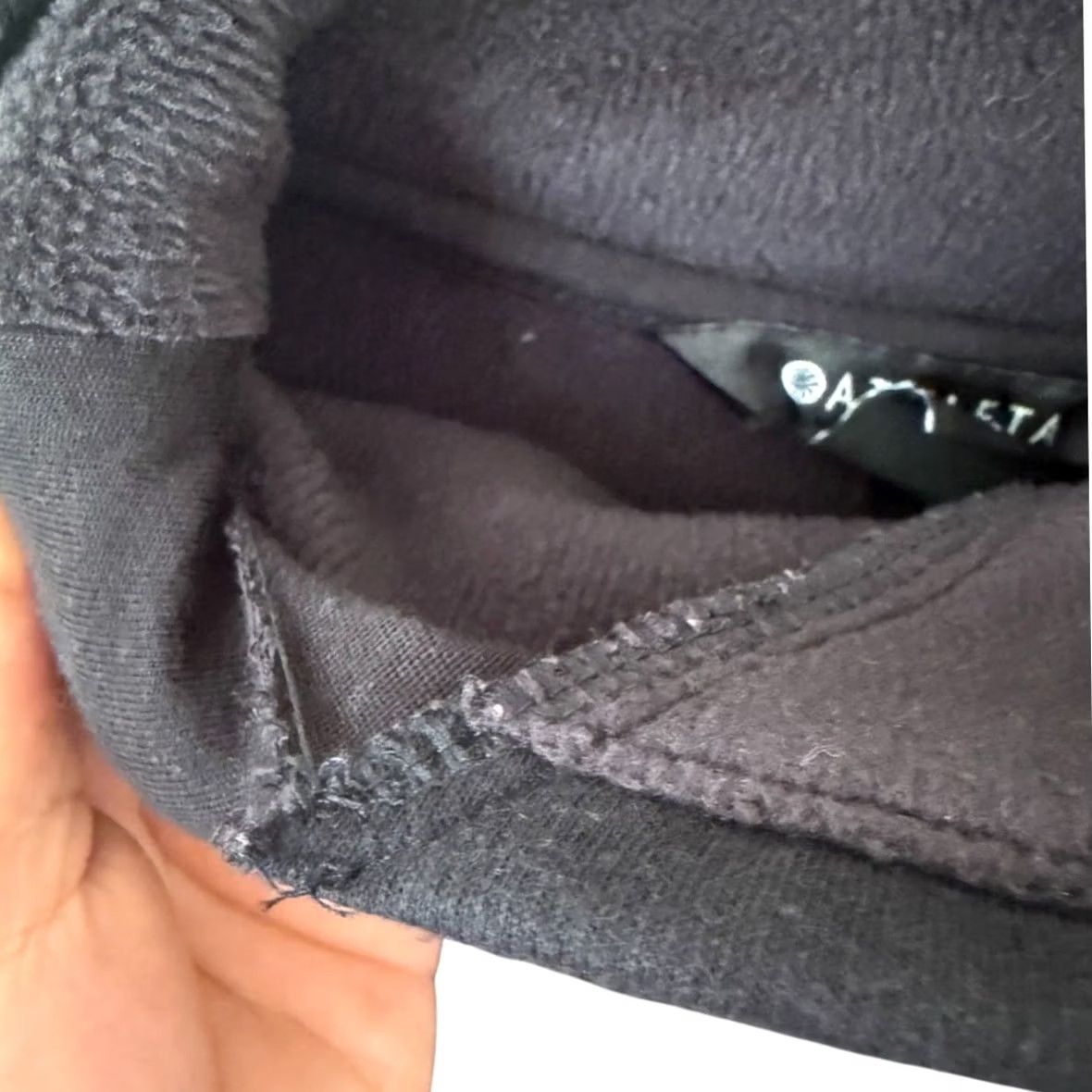 Athleta Athleta Black Cozy Karma Twist Neck Fleece Lined Pullover Sweatshirt XS Womens Size XS / US 0-2 / IT 36-38 - 5 Thumbnail