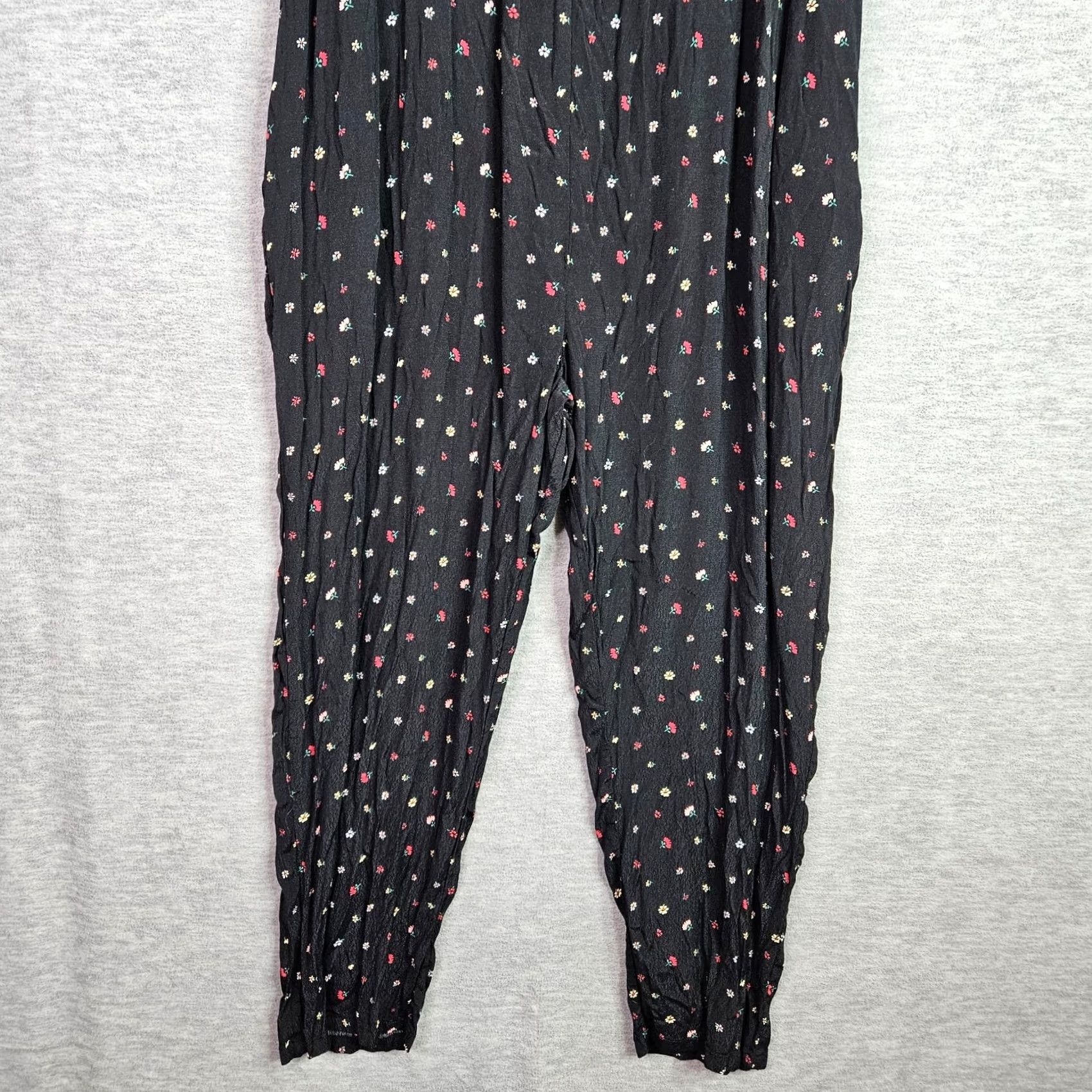 Vintage The Nines Hatch Floral Jumpsuit Sleeveless Women's S Black Round Neck Button Pockets 1 Piece One-Piece Size 28" / US 6 / IT 42 - 5 Thumbnail