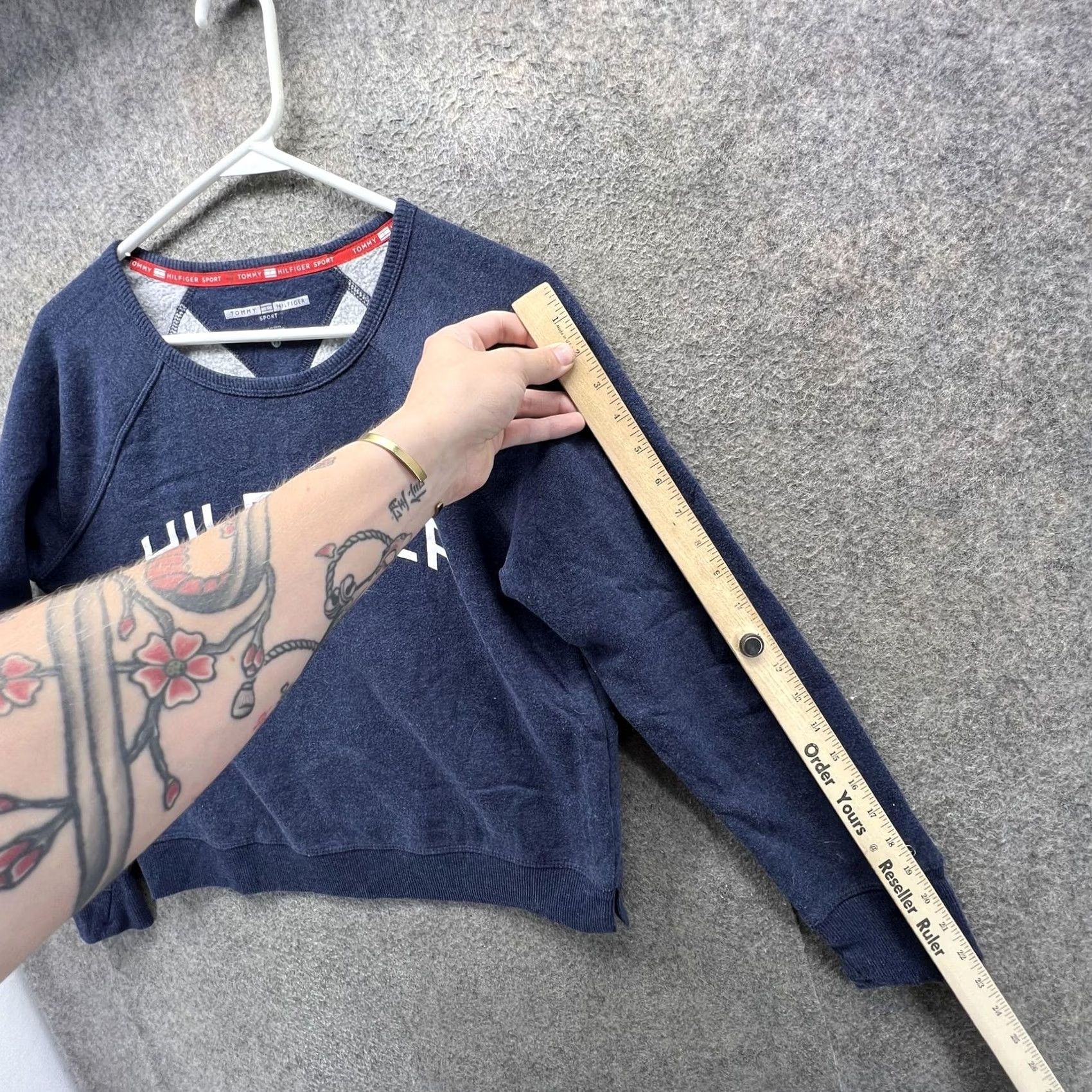 Tommy Hilfiger Tommy Hilfiger Sport Sweatshirt Womens M Blue Fleece Crewneck Logo Hoodie, Raglan Sleeve, Pullover, Casual Activewear Size M / US 6-8 / IT 42-44 - 6 Thumbnail