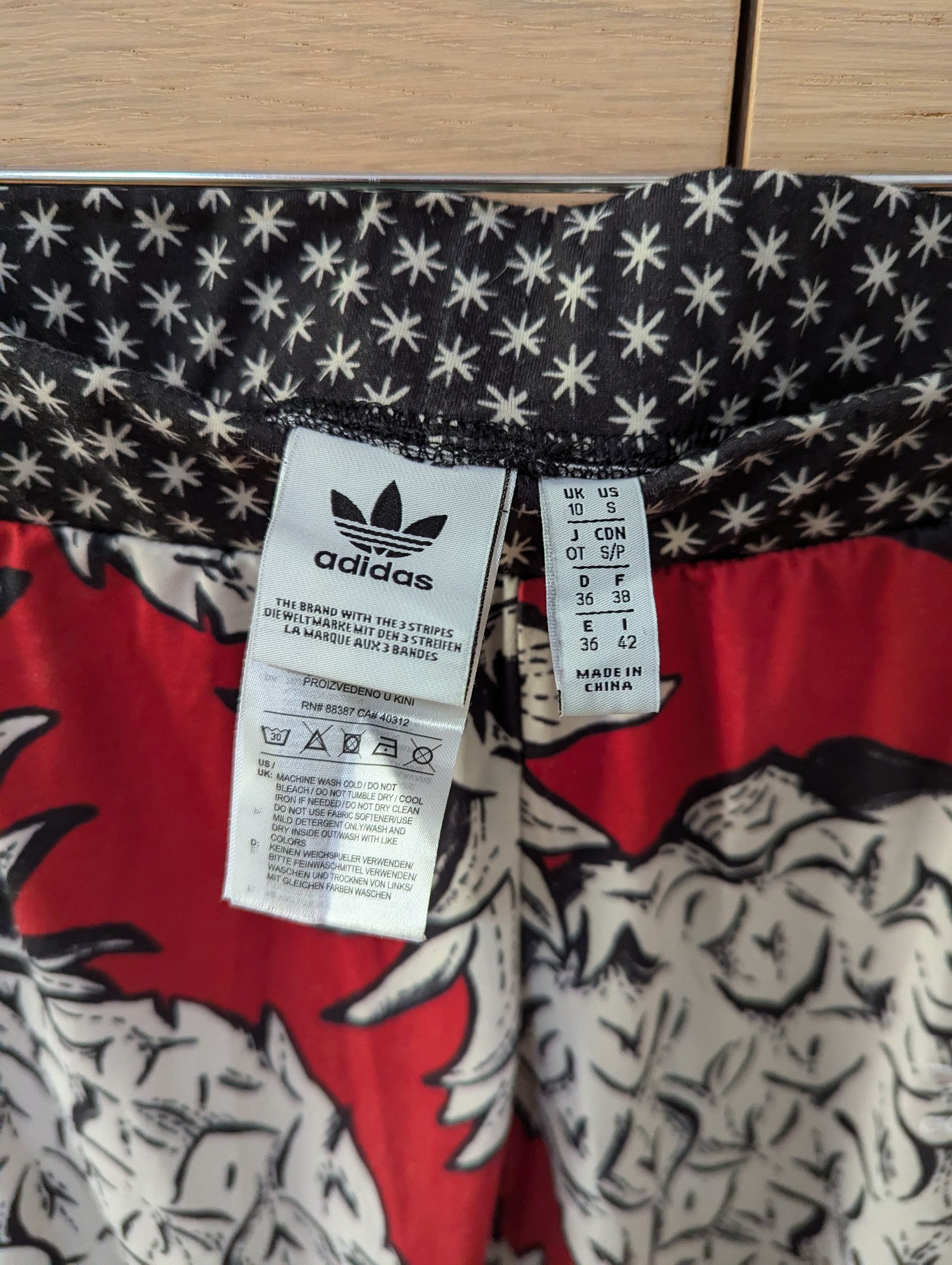 Adidas Adidas Pineapple all over print multi-color Leggings Size 30" / US 8 / IT 44 - 3 Thumbnail