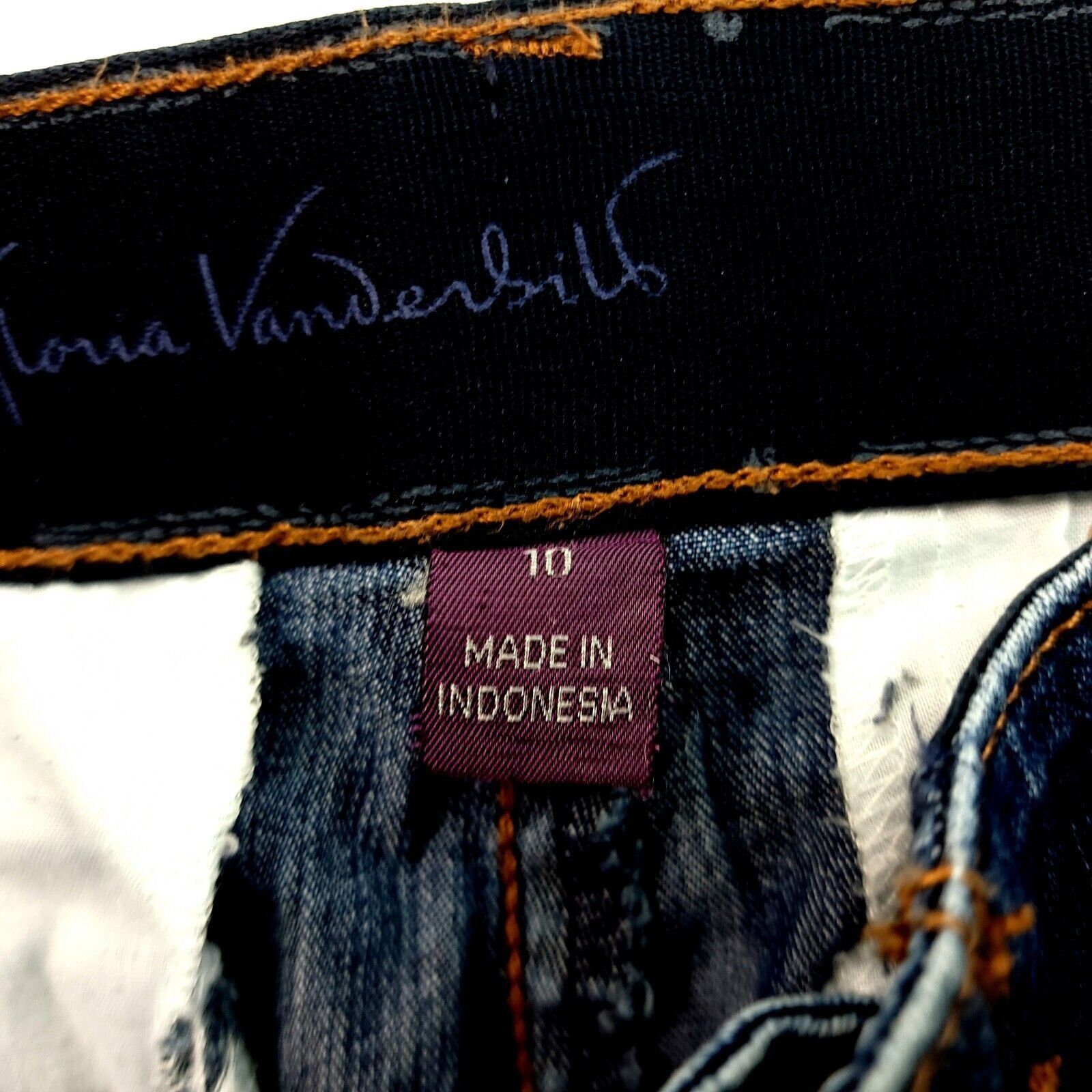 Gloria Vanderbilt Gloria Vanderbilt Comfort Waist Blue Denim Capri Jeans Mid R Size 32" / US 10 / IT 46 - 3 Thumbnail
