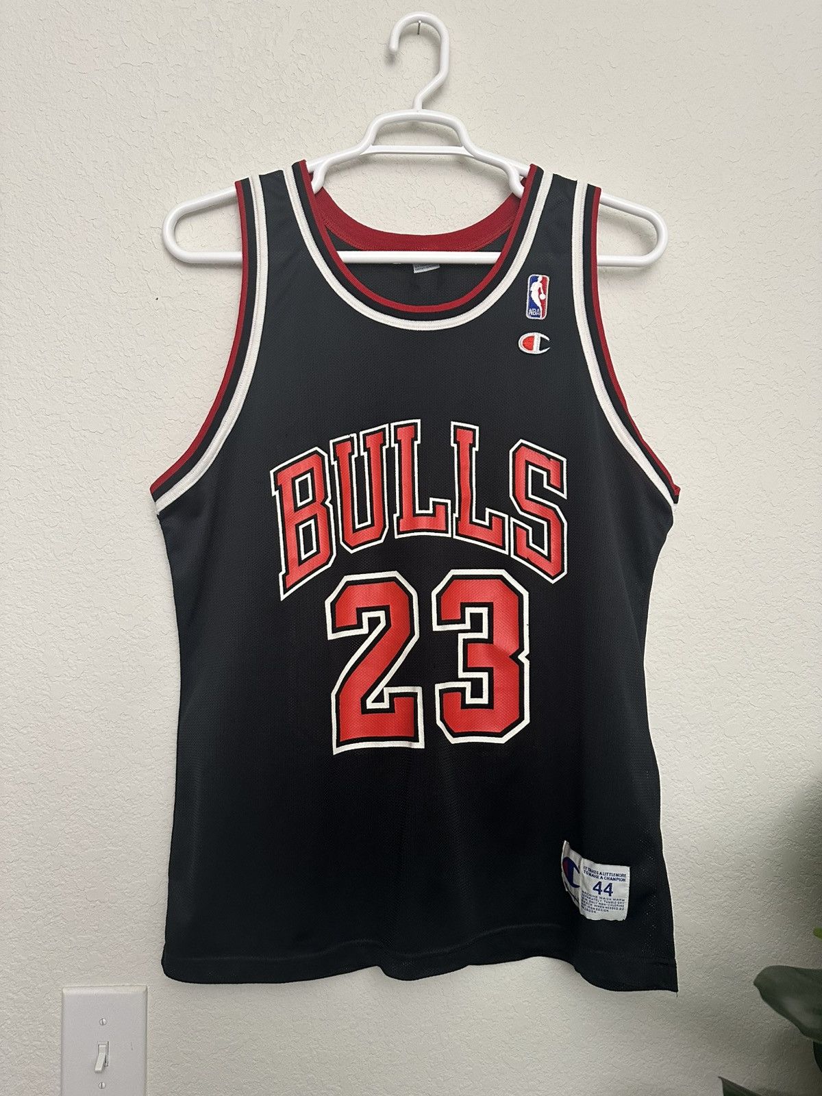 Champion × NBA × Vintage VINTAGE 90S CHICAGO BULLS CHAMPION JERSEY MICHAEL JORDAN 44 Size US L / EU 52-54 / 3 - 11 Thumbnail