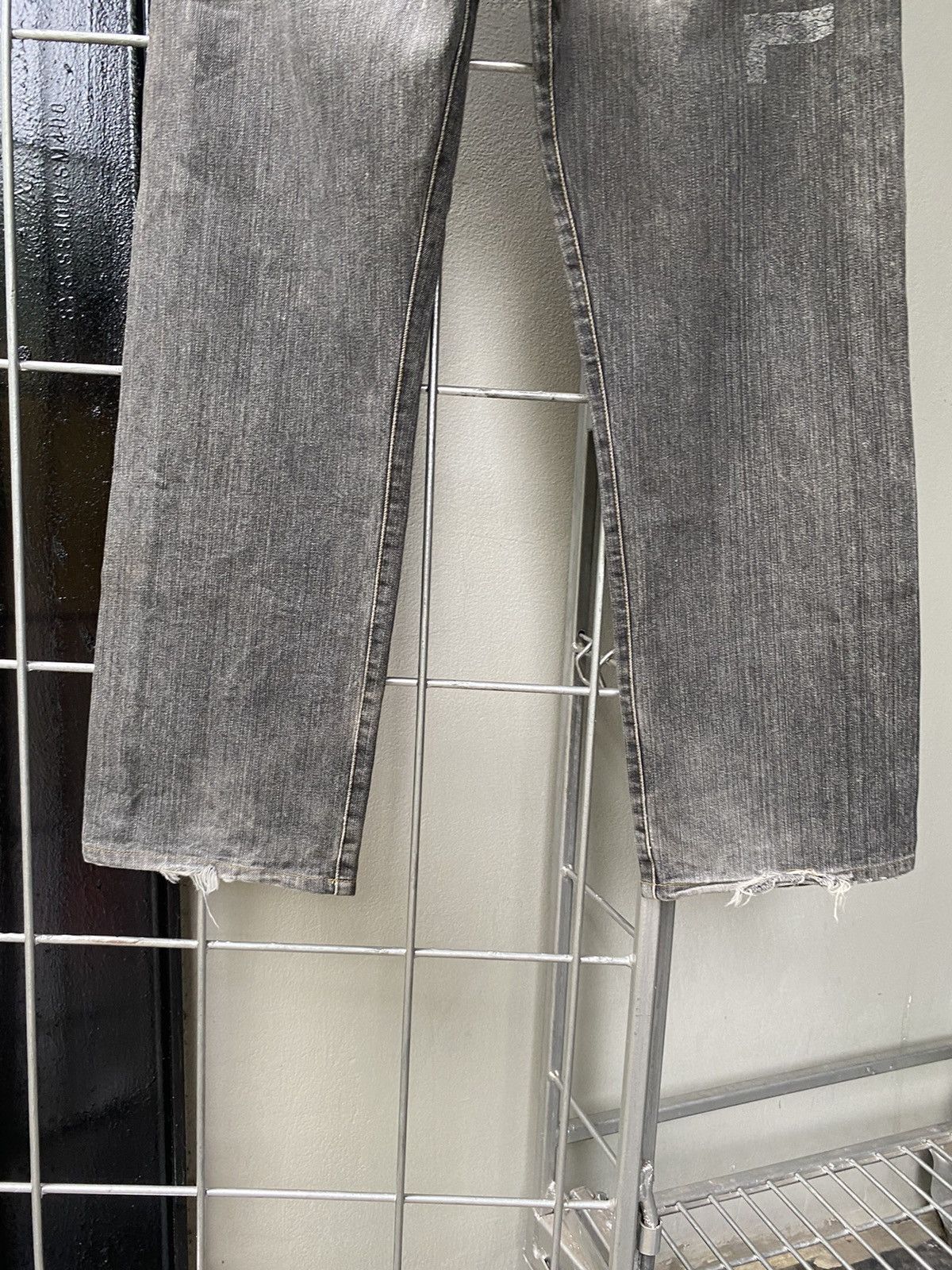Burberry Burberry grey denim jeans Size US 32 / EU 48 - 23 Thumbnail