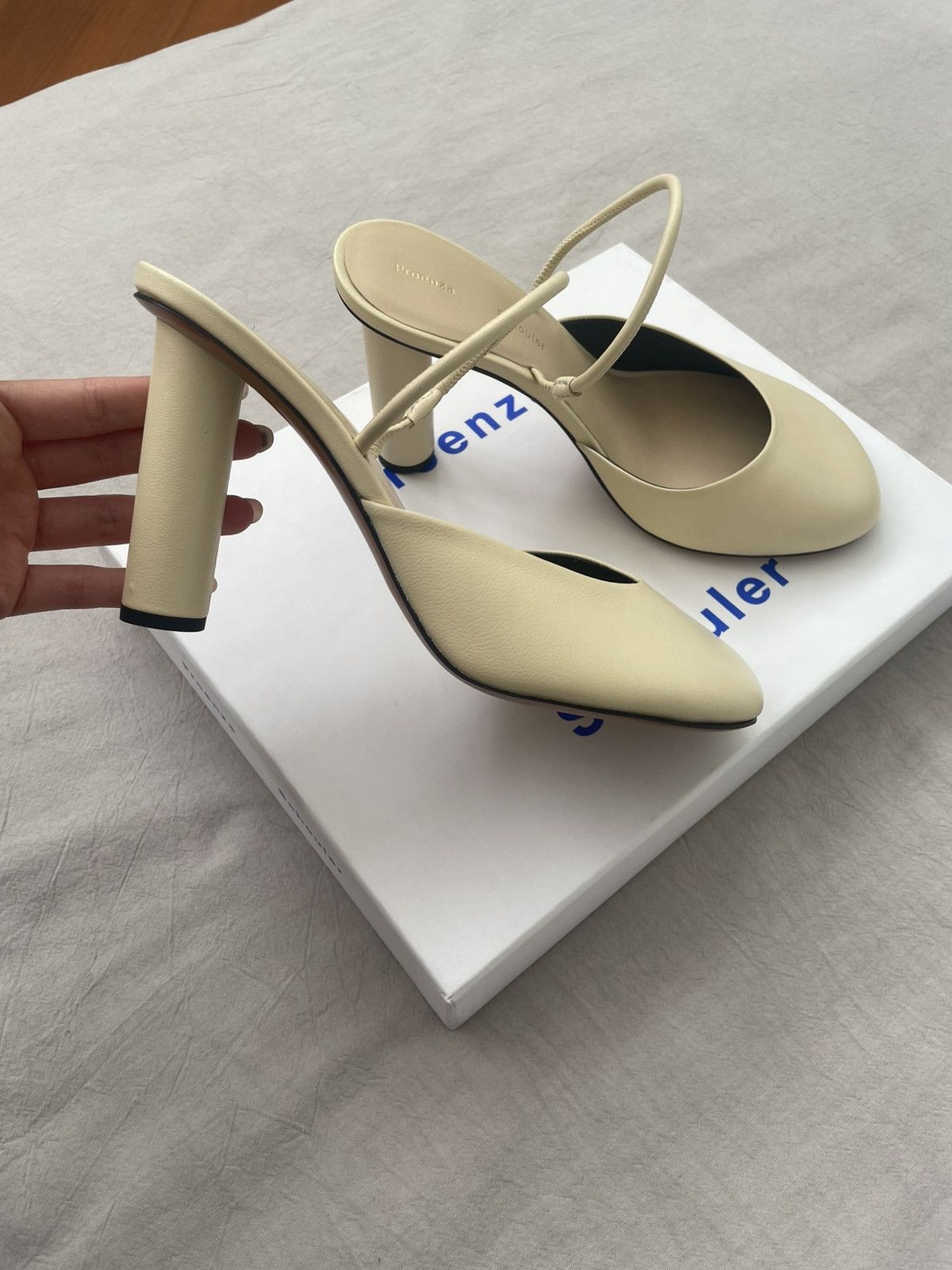 Proenza Schouler Proenza Schouler baby yellow slingback EU 37 Size US 7 / IT 37 - 6 Thumbnail