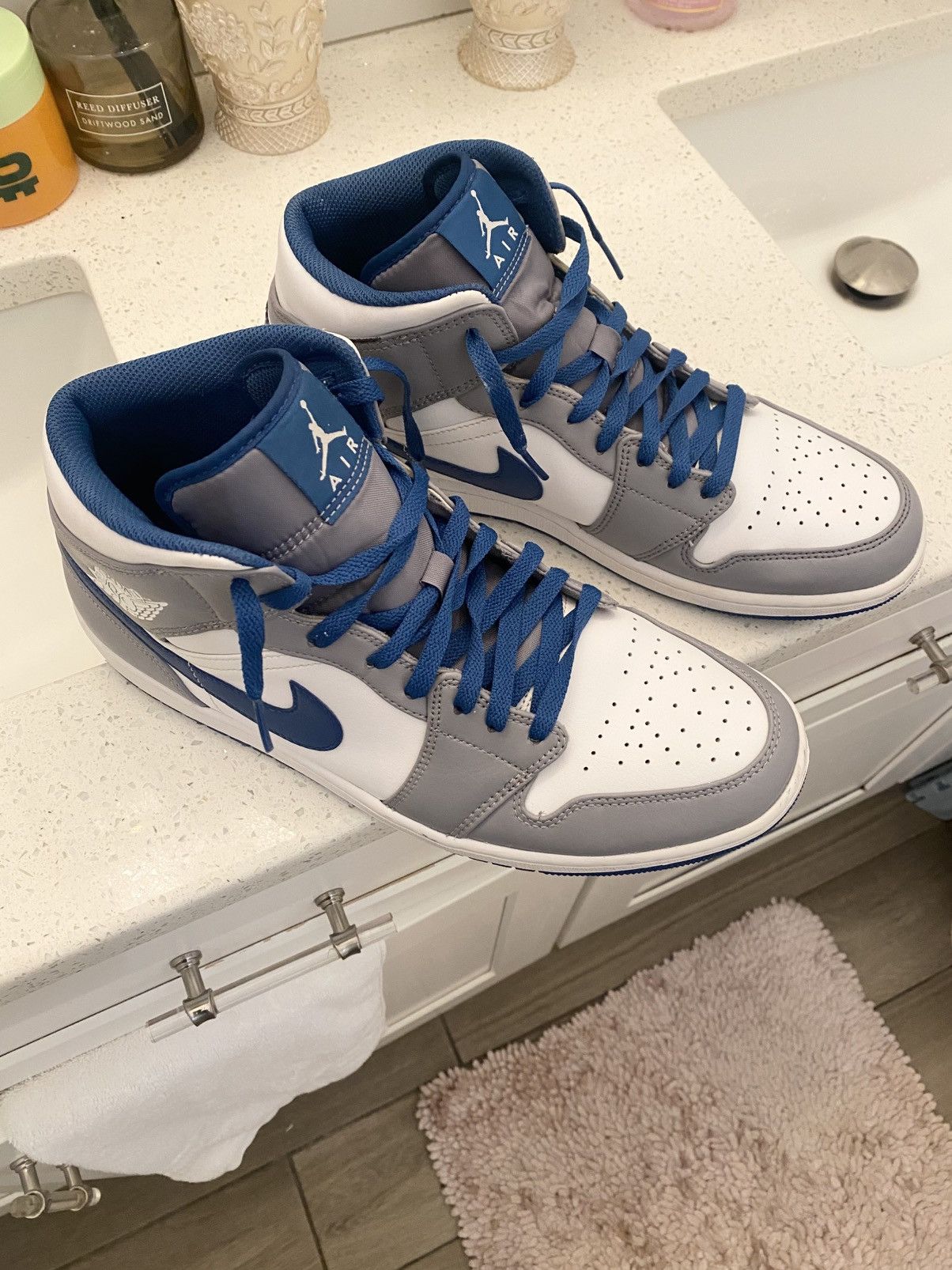 Jordan Brand Jordan 1 true blue mid Size US 11.5 / EU 44-45 - 1 Thumbnail
