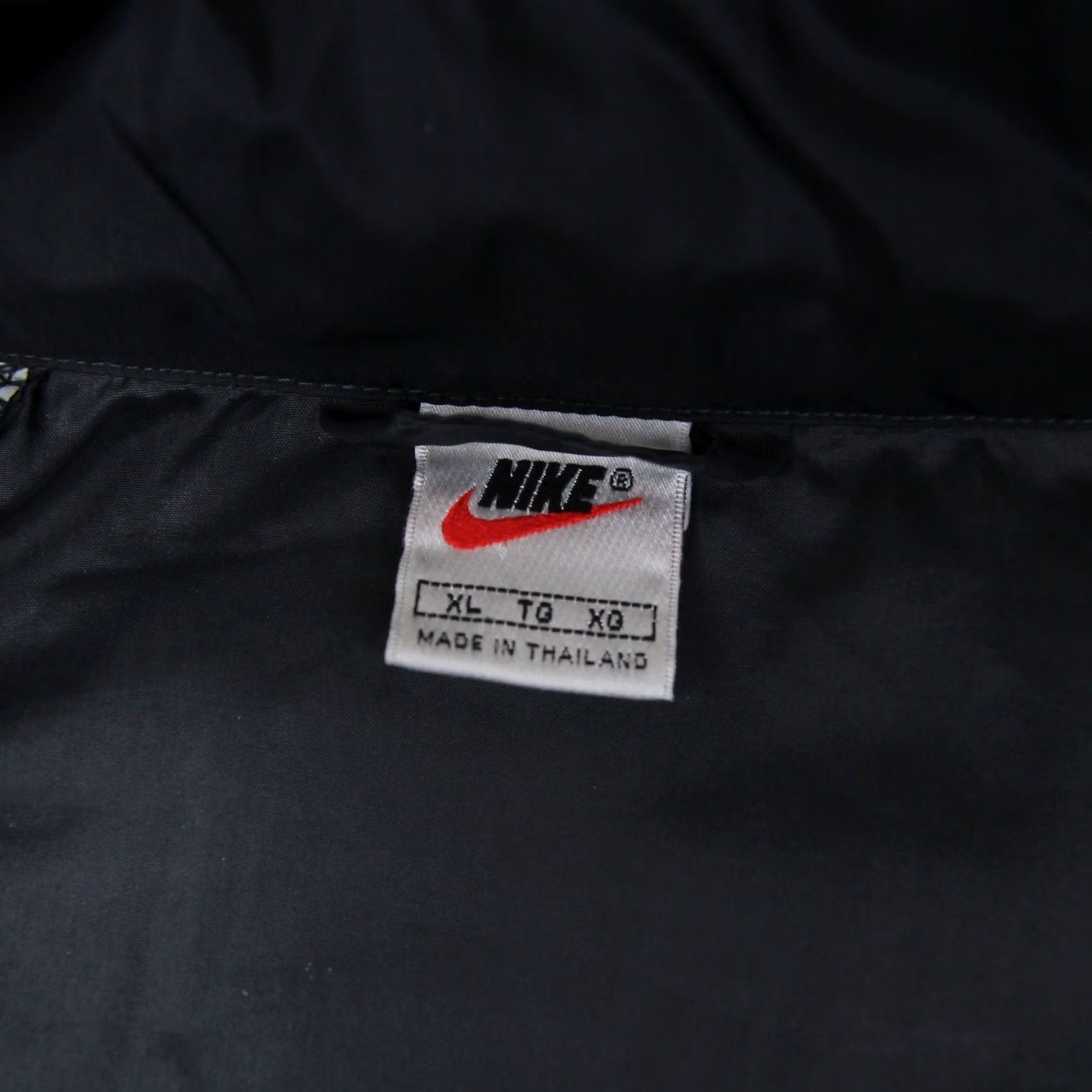 Nike VINTAGE Nike Windbreaker Jacket Arm Spellout Center Swoosh XL Men Blue 90s Size US XL / EU 56 / 4 - 7 Thumbnail