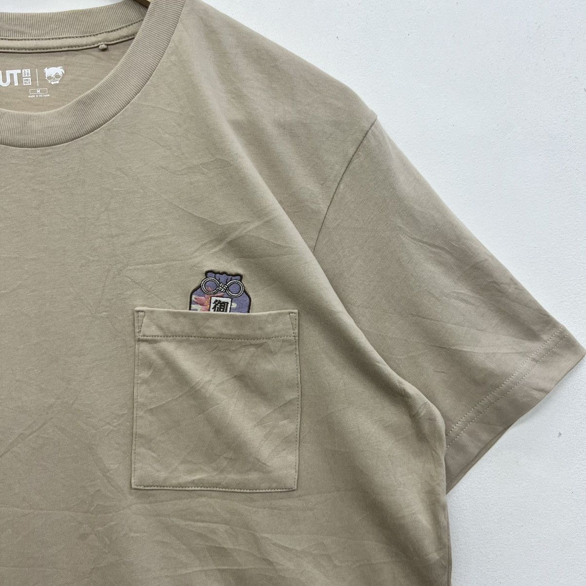 Cartoon Network × Uniqlo UNIQLO X DETECTIVE CONAN ANIME SINGLE POCKET BACKHIT TSHIRT Size US M / EU 48-50 / 2 - 7 Thumbnail