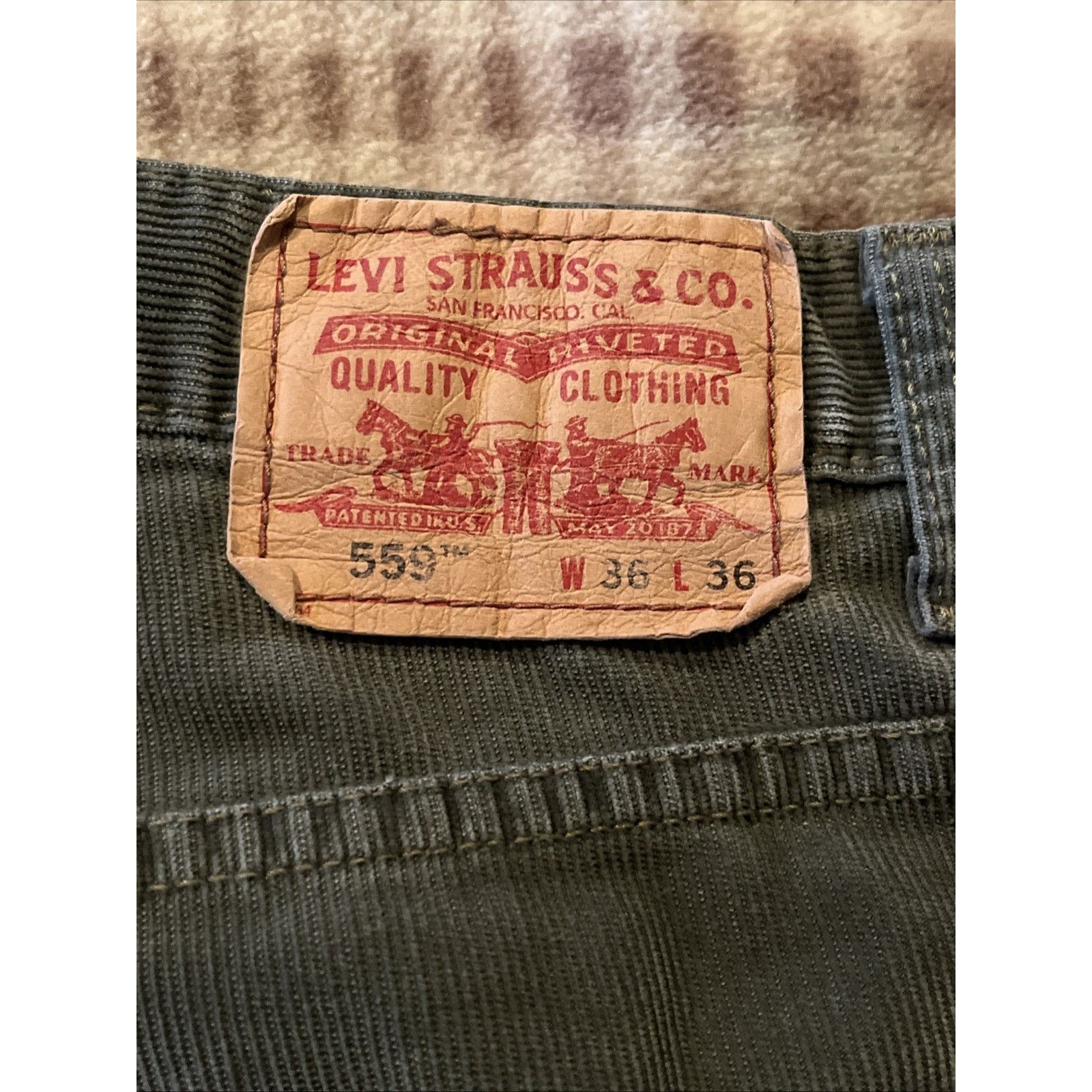 Levi's Levi's 559 Relaxed Straight Corduroy Pants Mens 35x35 Green Size US 35 - 5 Thumbnail