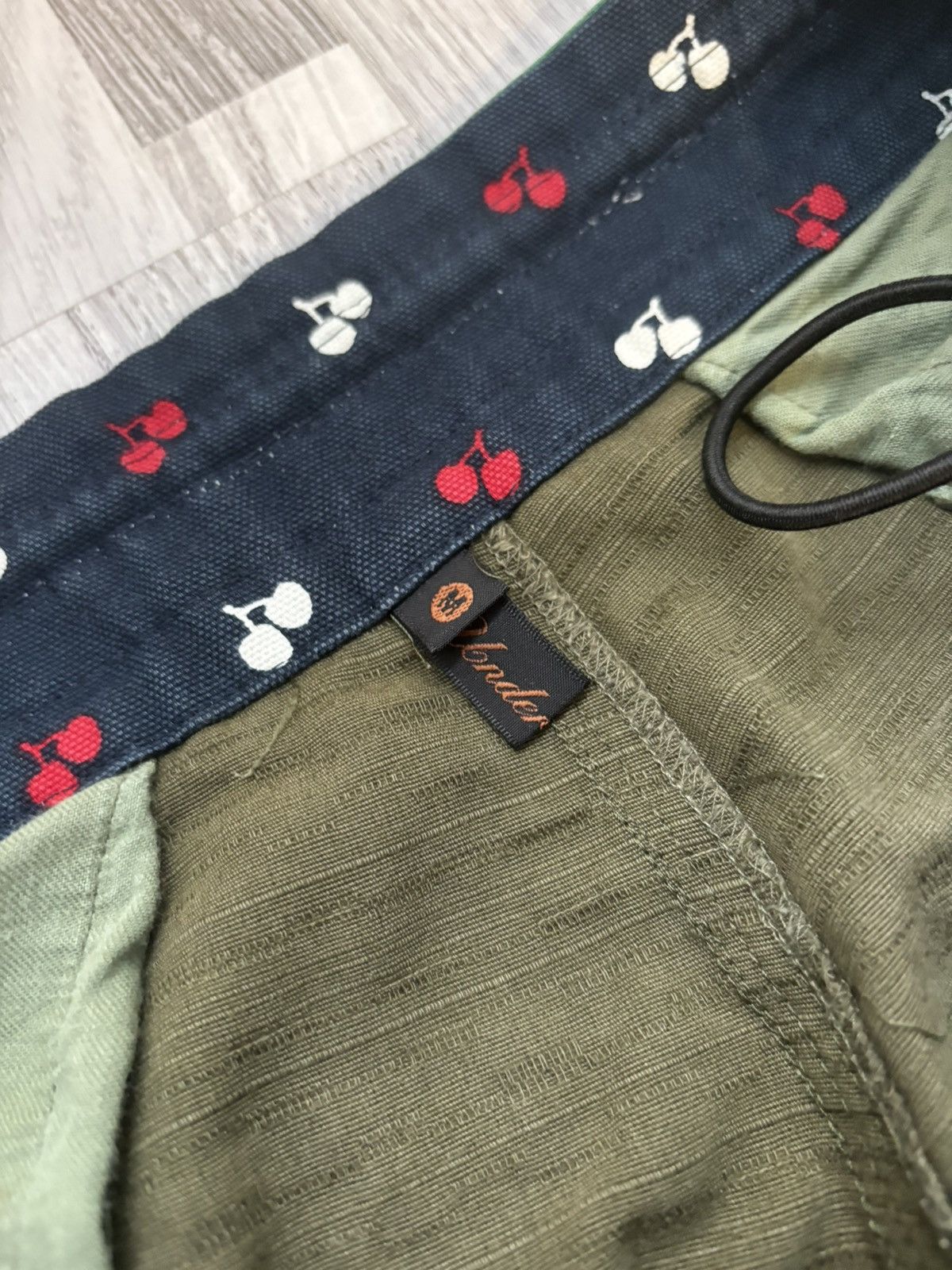 John Undercover × Jun Takahashi × Undercover Undercover AW03 'Paper Doll' Army Elastic Drawstring Pants Size US 31 - 4 Thumbnail