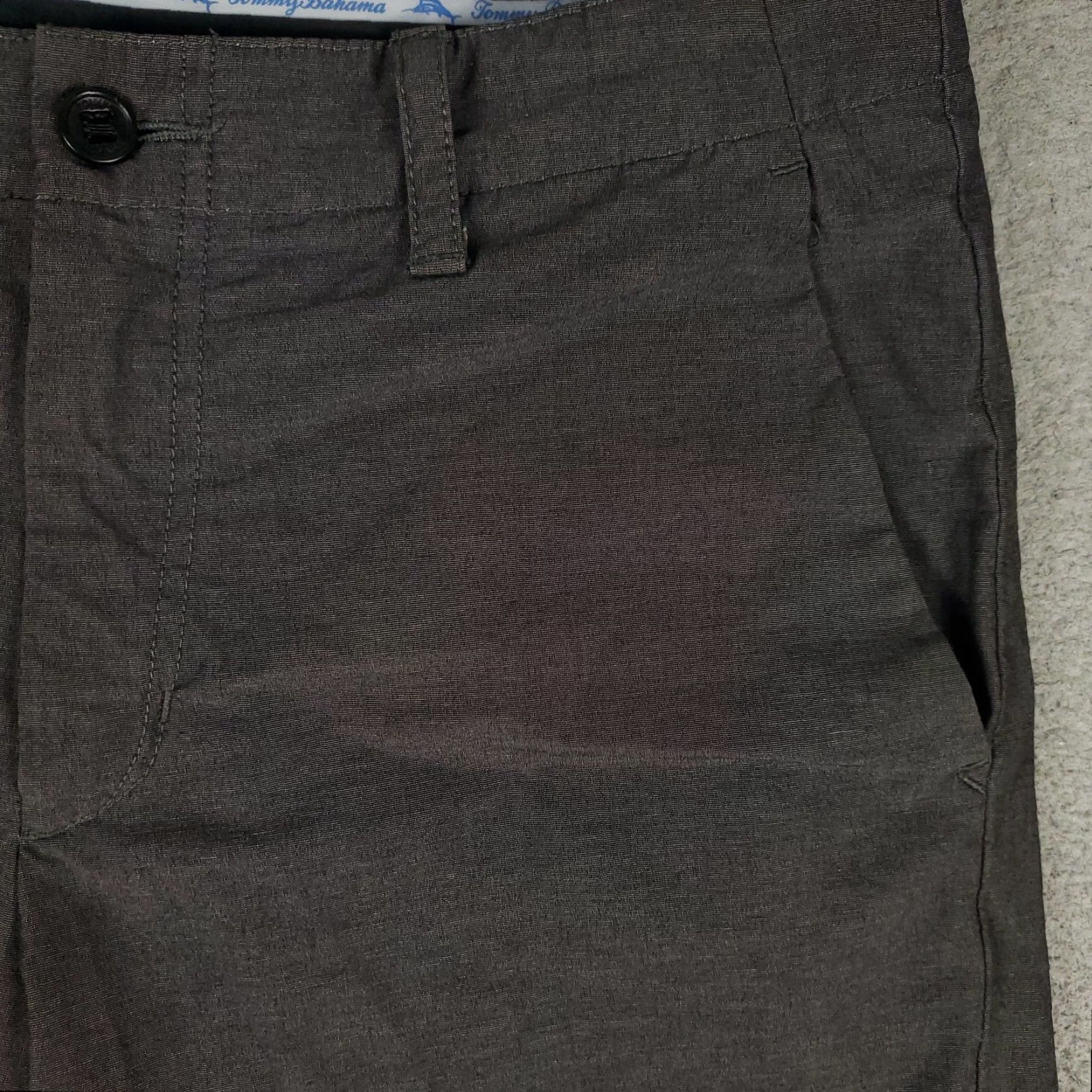 Tommy Bahama Tommy Bahama Shorts Mens 32 Gray Polyester Flat Front Chino Casual Size US 32 / EU 48 - 3 Thumbnail