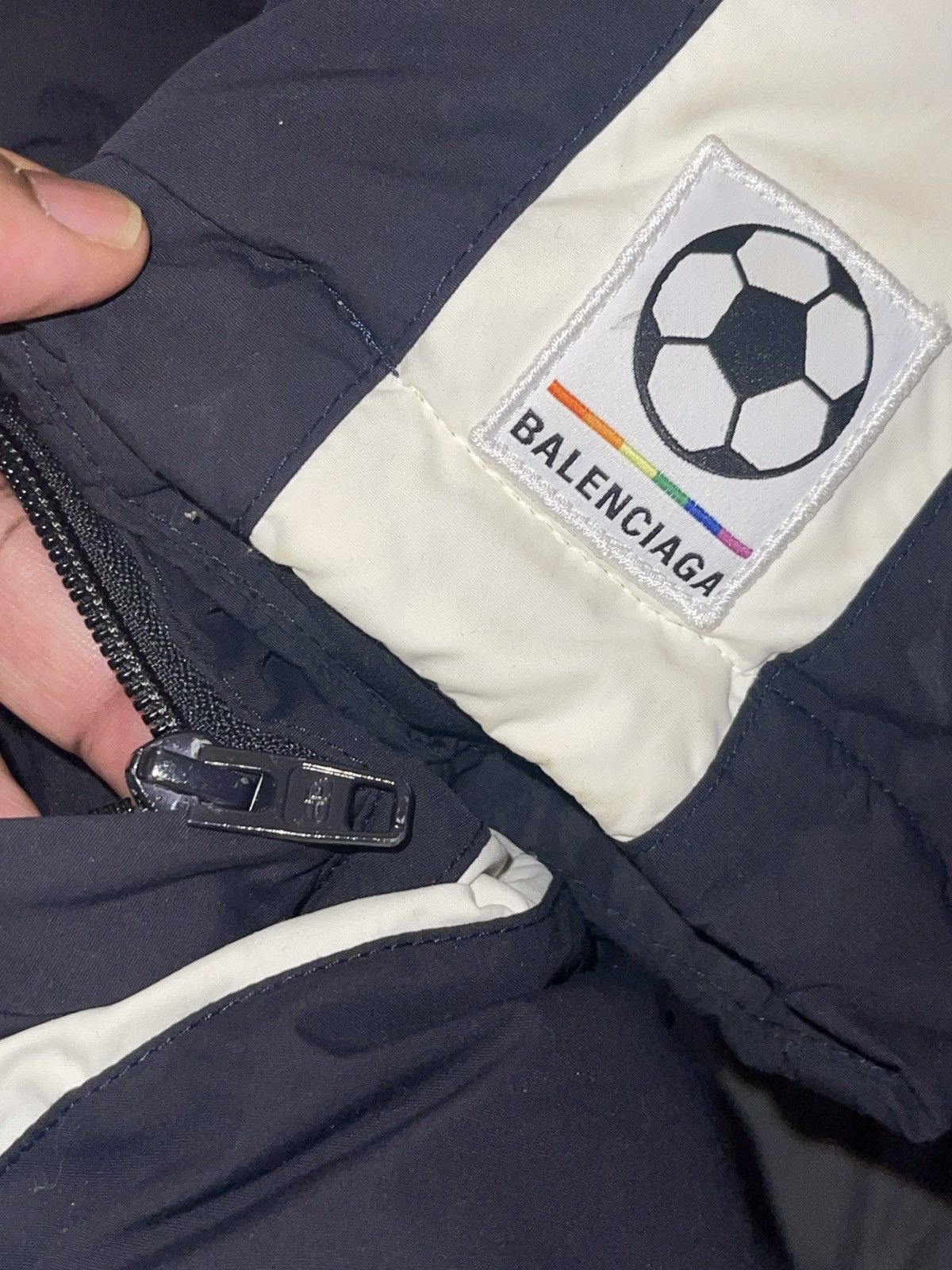 Balenciaga Balenciaga Soccer Oversized Puffer coat jacket size 44 Size US S / EU 44-46 / 1 - 7 Thumbnail