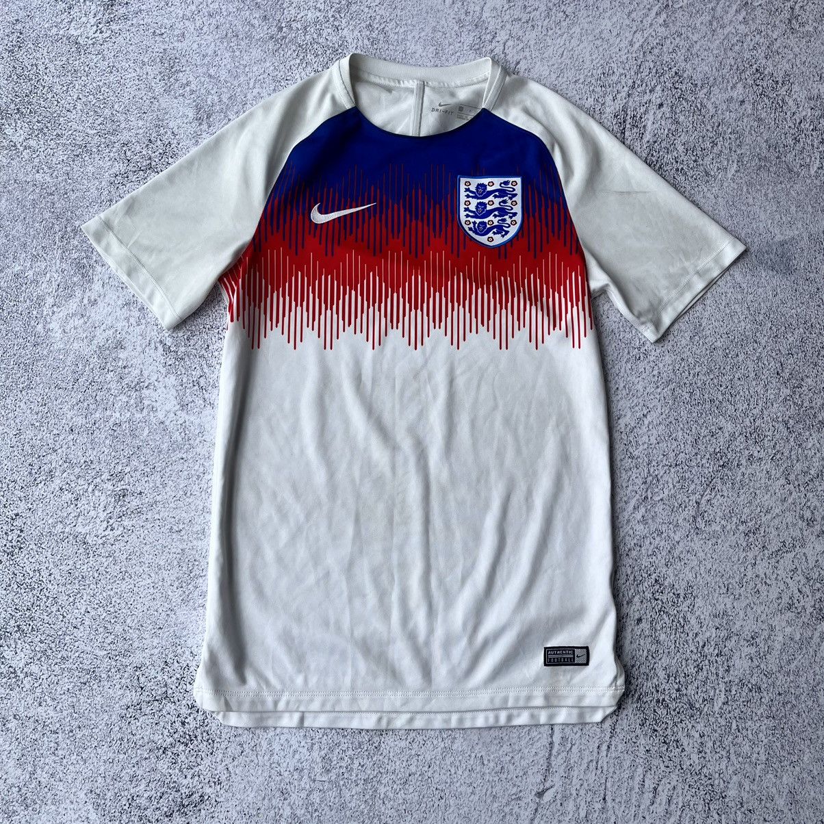Nike England Football national team jersey soccer 2018 pre match Size US S / EU 44-46 / 1 - 1 Thumbnail