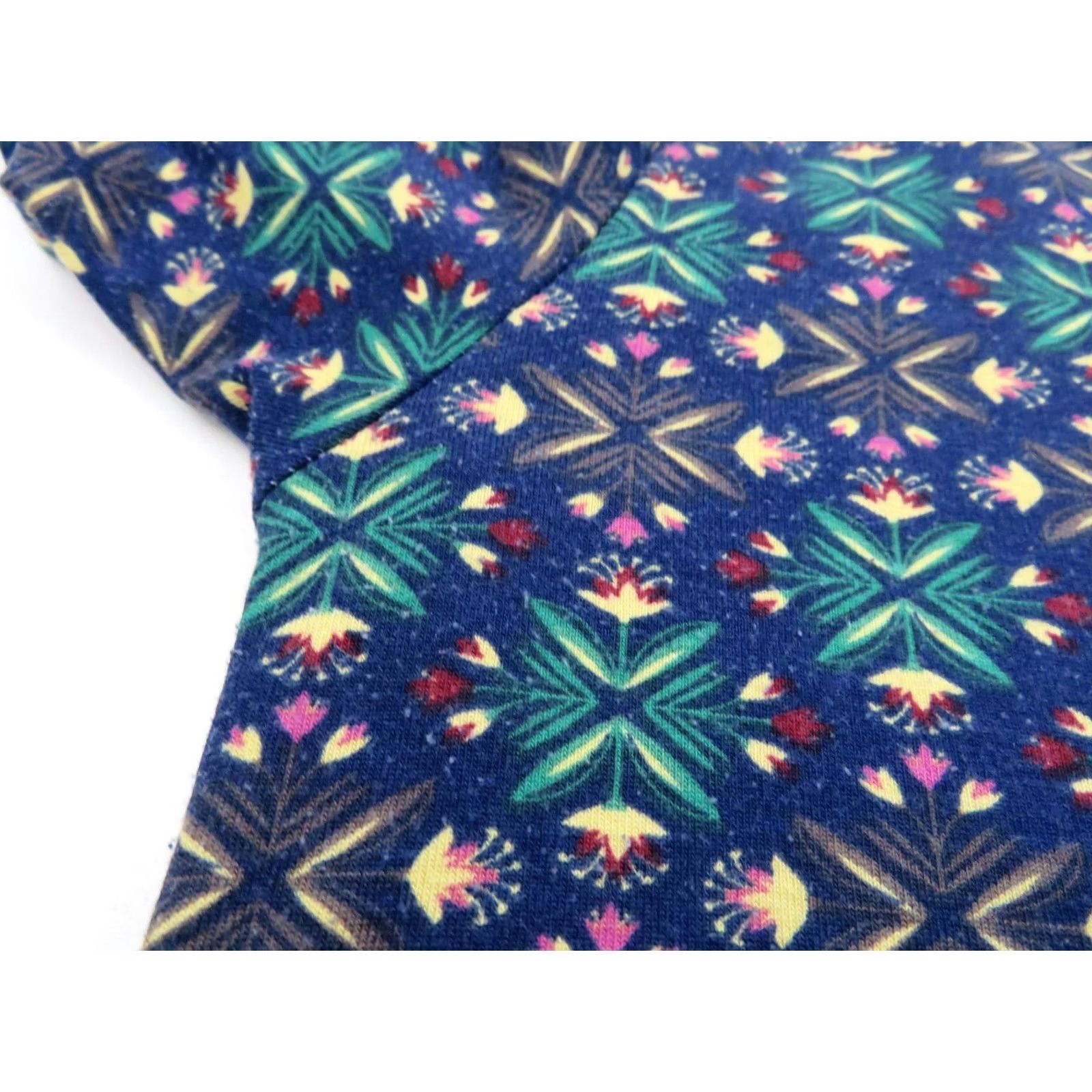 Vintage LuLaRoe Womens Floral Classic T XS Blue Green Yellow Pink Shirt Tee Top Unicorn Size XS / US 0-2 / IT 36-38 - 4 Thumbnail