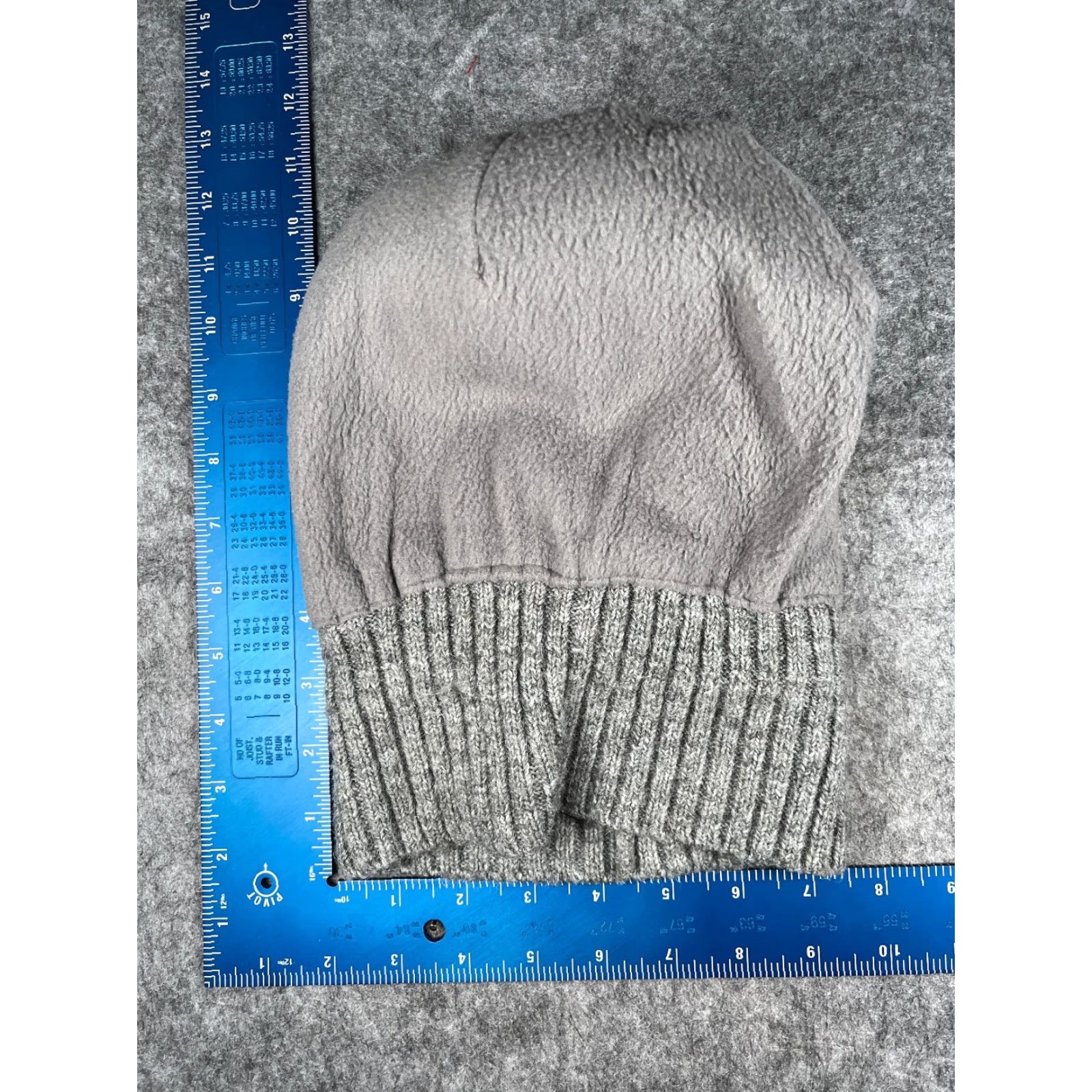 Vintage Beannie Toque Beanie Hat Adult One Size Gray Knit 100% Acrylic Pom Cuff Ski Outdoors Size ONE SIZE - 5 Thumbnail