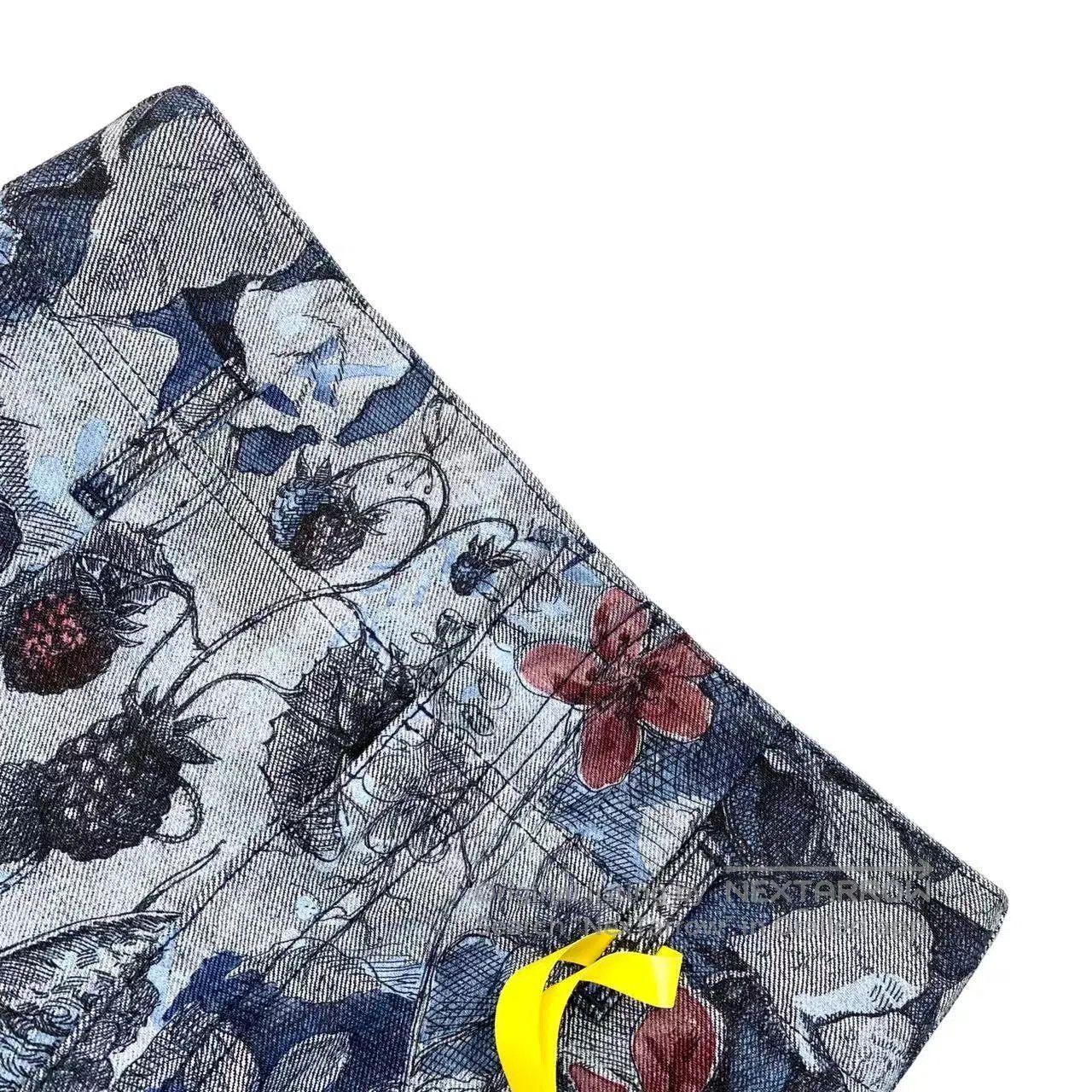 Dior Dior Limited edition Alice in Wonderland printed shorts| Size 24" / US 00 / IT 34 - 3 Thumbnail