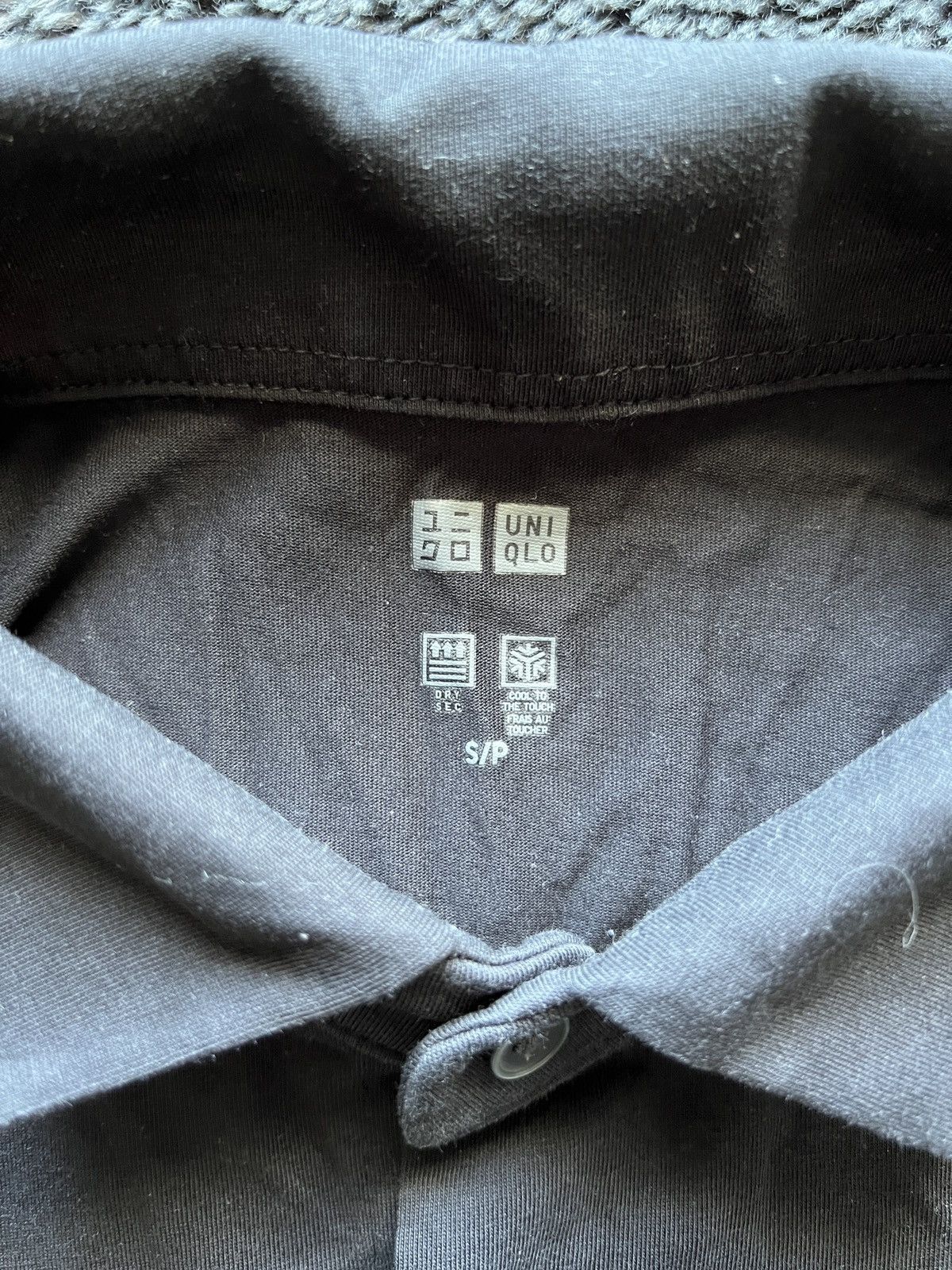 Uniqlo Uniqlo AIRism Button Up Size US S / EU 44-46 / 1 - 2 Thumbnail