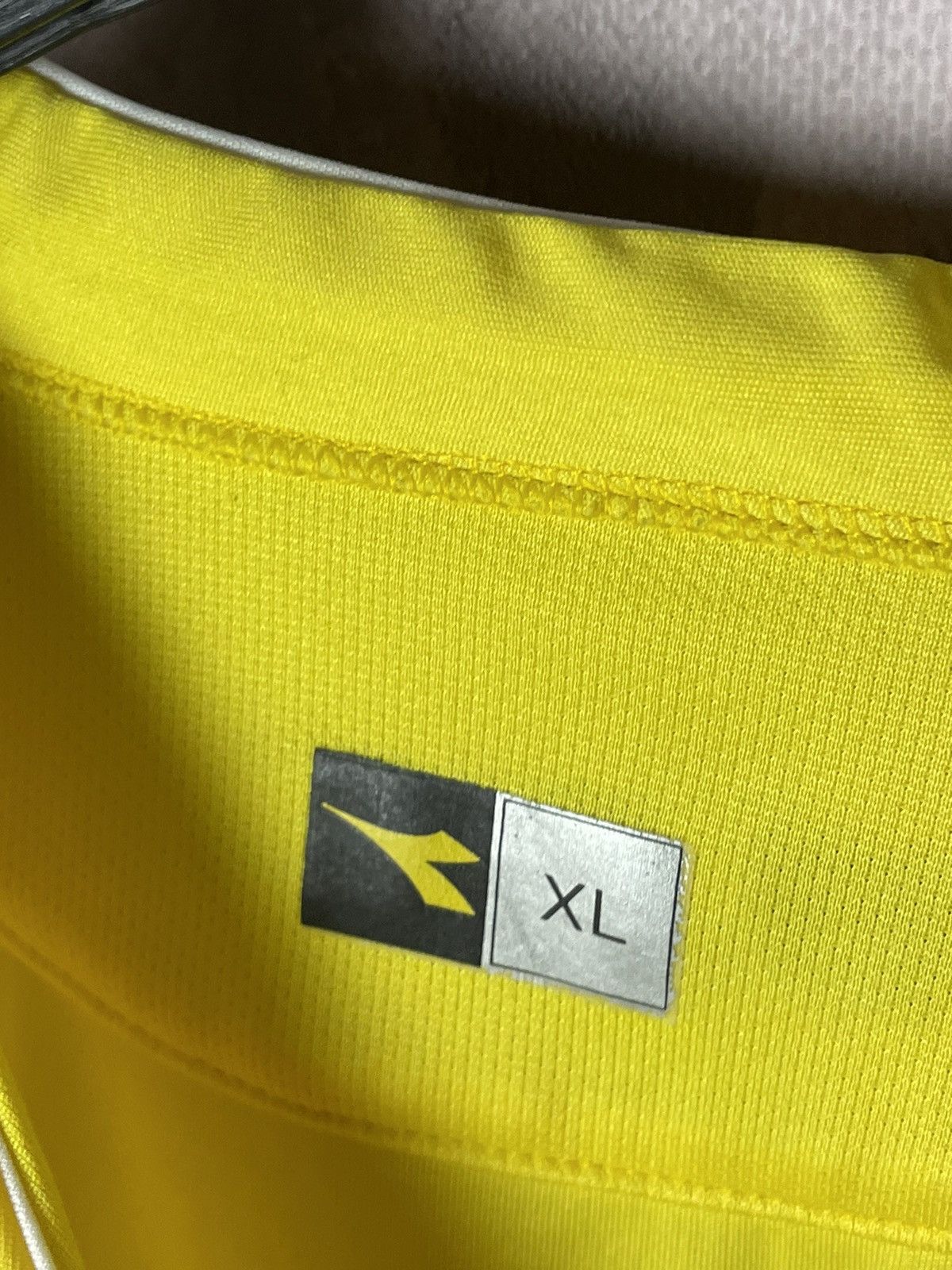 Diadora × Vintage BOAVISTA 2007 2008 Away Football Soccer Jersey Diadora Sz XL Size US XL / EU 56 / 4 - 8 Thumbnail
