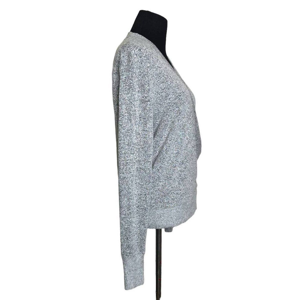 J.Crew J. Crew silver gray long sleeves sweater size small Size S / US 4 / IT 40 - 6 Thumbnail
