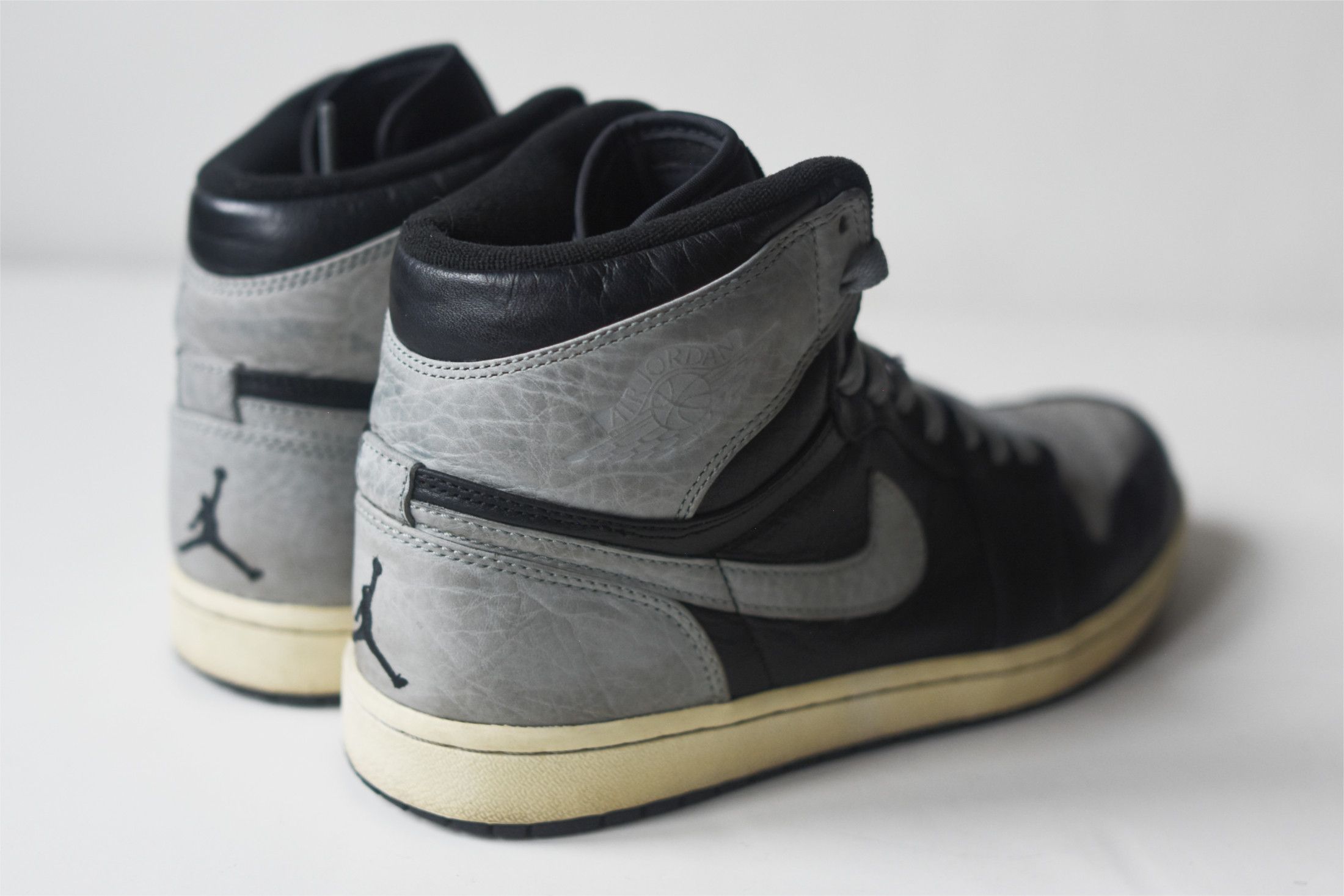 Jordan Brand Air Jordan 1 Retro High "Shadow" 2009 - 10us / 44eu Size US 10 / EU 43 - 4 Thumbnail