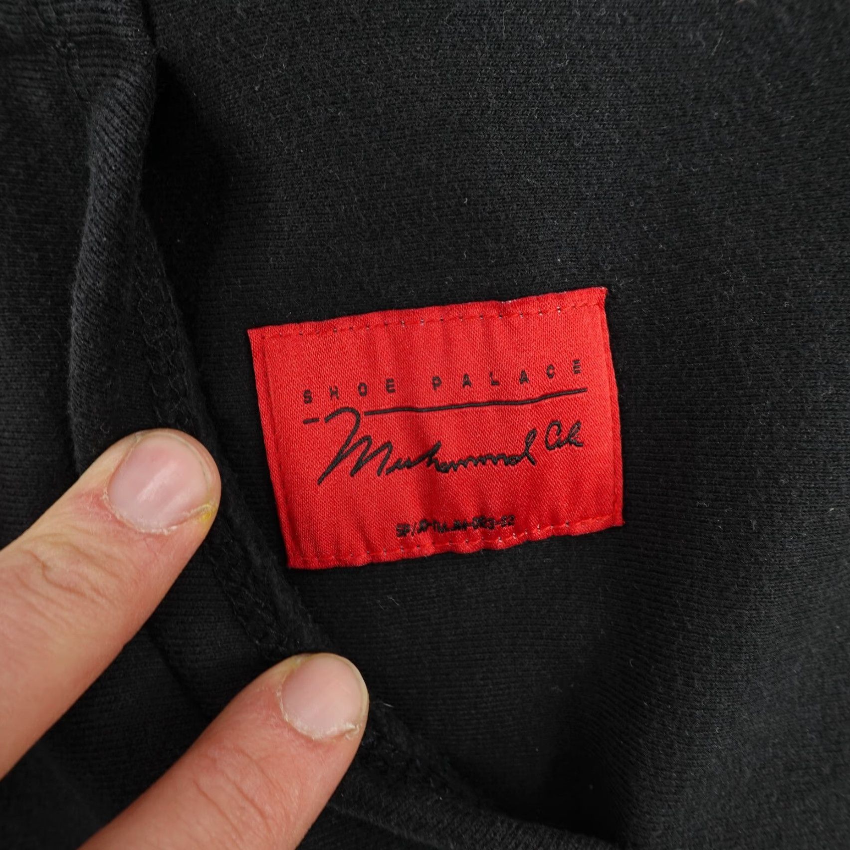 Palace Muhammad Ali Hoodie Mens XL Black Shoe Palace Pullover Sweatshirt Graphic Print Long Sleeve Hooded Pockets Mens Size US XL / EU 56 / 4 - 5 Thumbnail