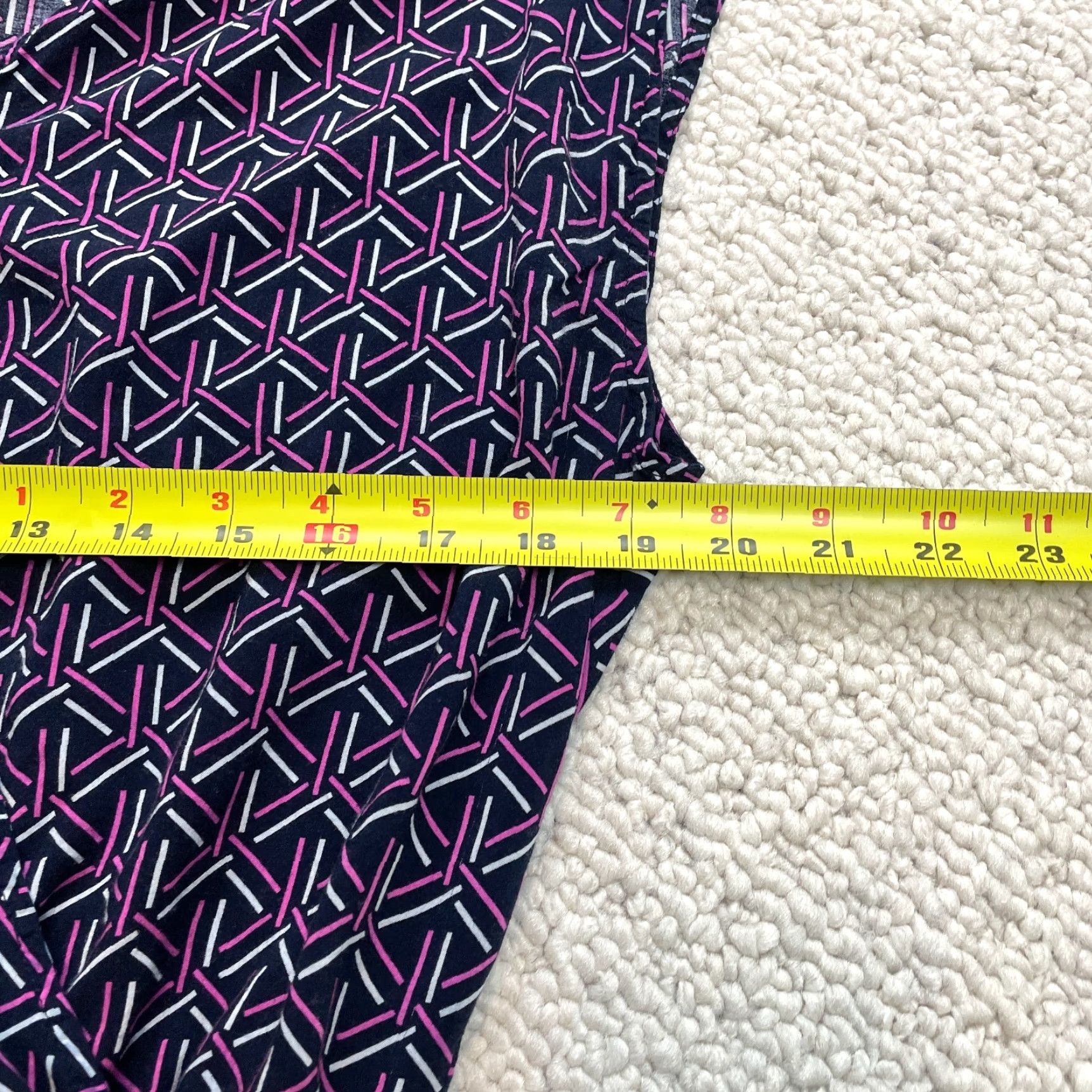 Banana Republic Banana Republic Tunic Top Womens M Blue Geometric Sleeveless Elastic Waist V-Neck Pullover Knit Rayon Dressy Casual Shirt cargo? Size M / US 6-8 / IT 42-44 - 4 Thumbnail
