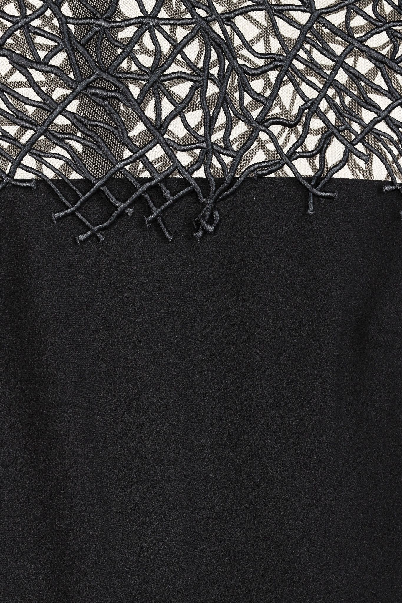 Christopher Kane Christopher Kane Black Lace Appliqué Wool Shift Dress Size M / US 6-8 / IT 42-44 - 5 Thumbnail