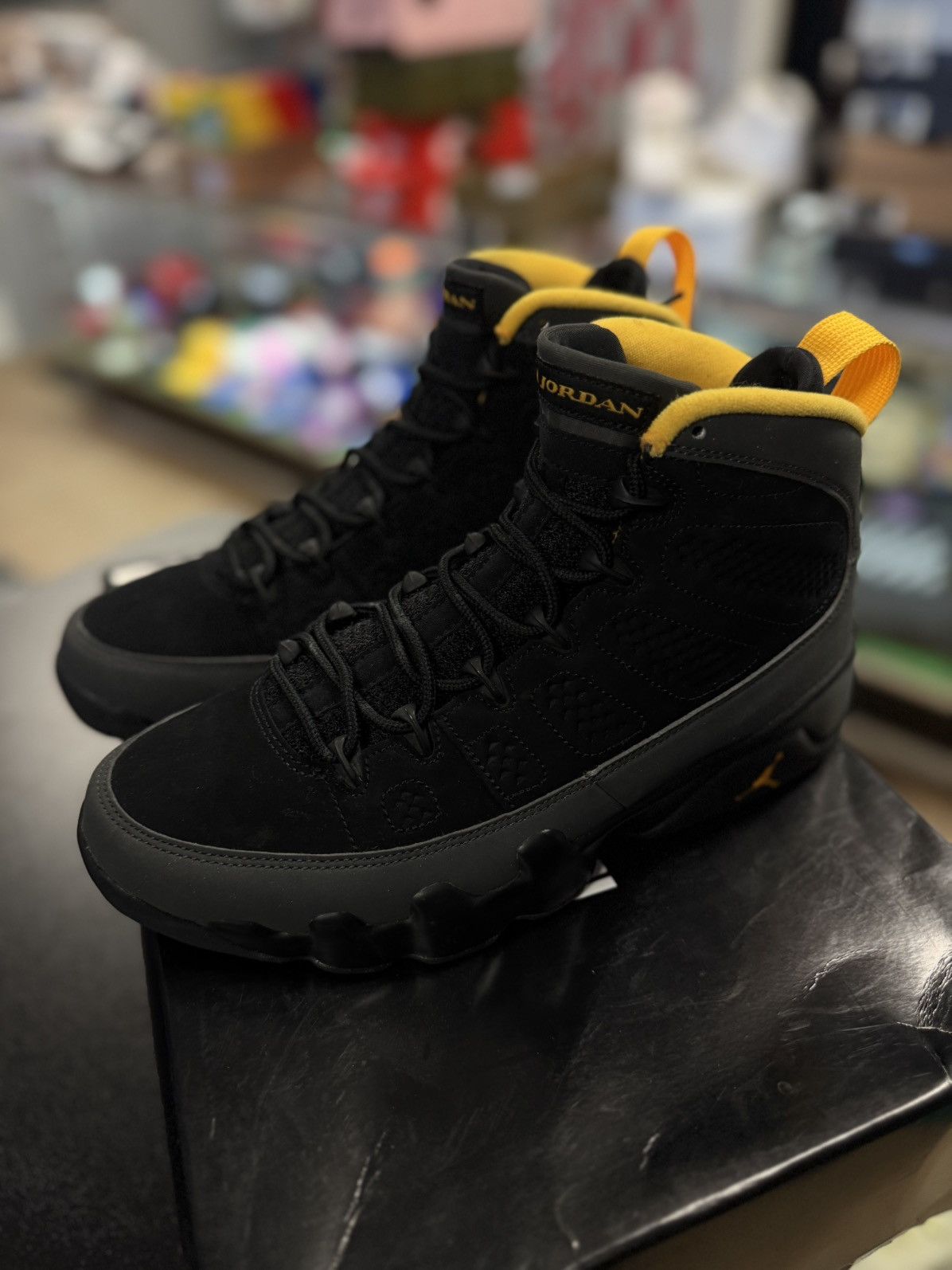 Nike Jordan 9 Dark Charcoal University Gold Size 8 🧼 Size US 8 / EU 41 - 4 Thumbnail