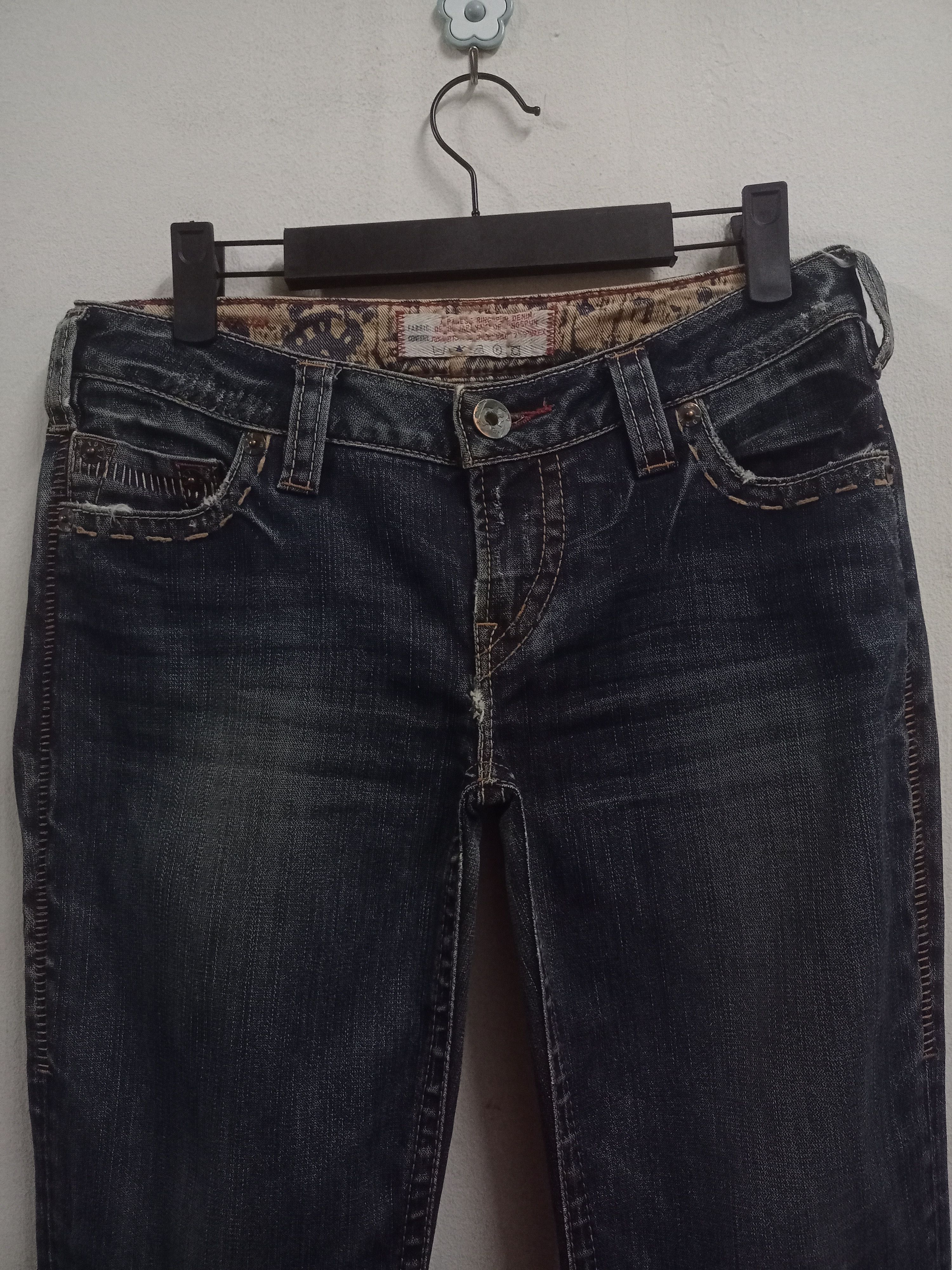 Japanese Brand Vintage Japanese Brand Washed Blue Flare Style Jeans Size 30" / US 8 / IT 44 - 4 Thumbnail