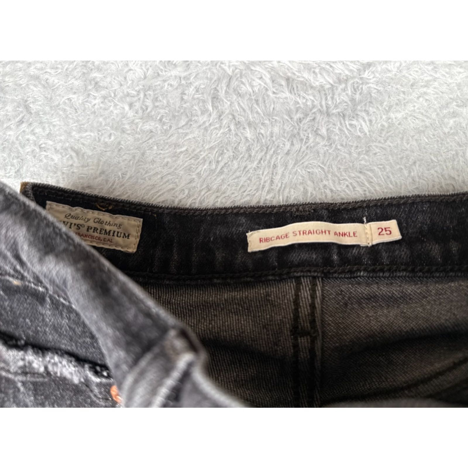 Levi's Levis Premium Jeans Women 25 Black Distressed Big E Ribcage Straight Ankle 24x25 Jeans Womens Black Distressed 25 Levi's Straight Retro 5-Pocket Size 42" / US 20 - 6 Thumbnail