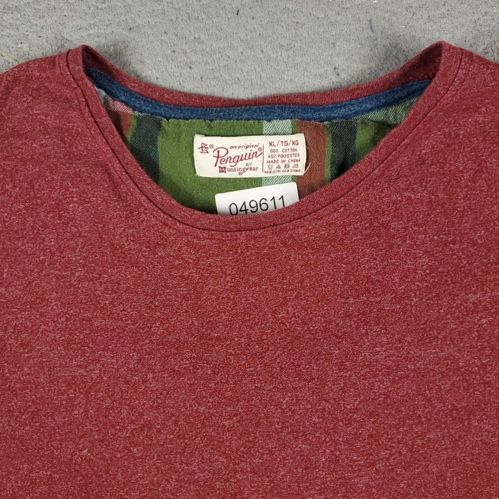 Vintage Penguin T-Shirt Mens XL Red Long Sleeve Crew Neck Casual Classic Outdoor Size US XL / EU 56 / 4 - 2 Thumbnail