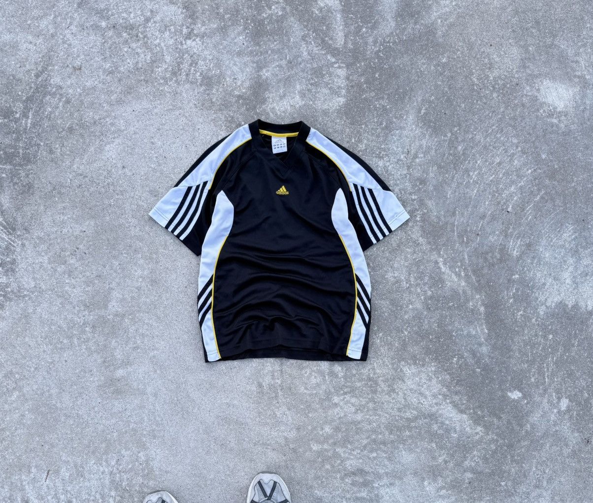 Adidas Vintage Adidas y2k streetwear track t-shirt Size US M / EU 48-50 / 2 - 5 Thumbnail