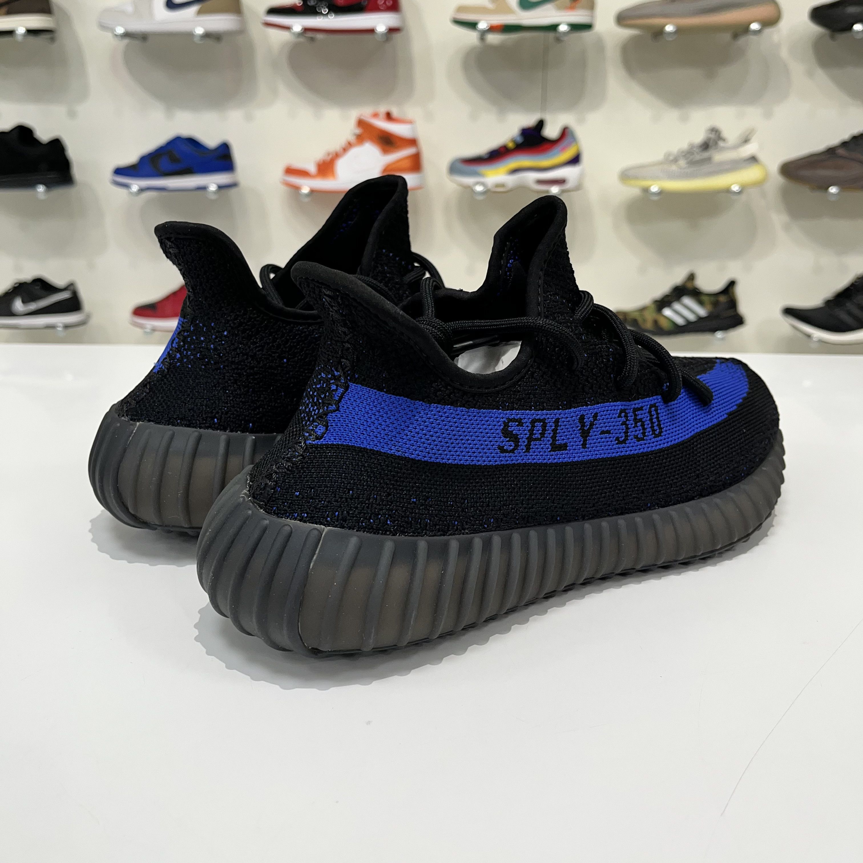 Adidas Adidas Yeezy Boost 350 V2 Dazzling Blue Size US 9.5 / EU 42-43 - 6 Thumbnail