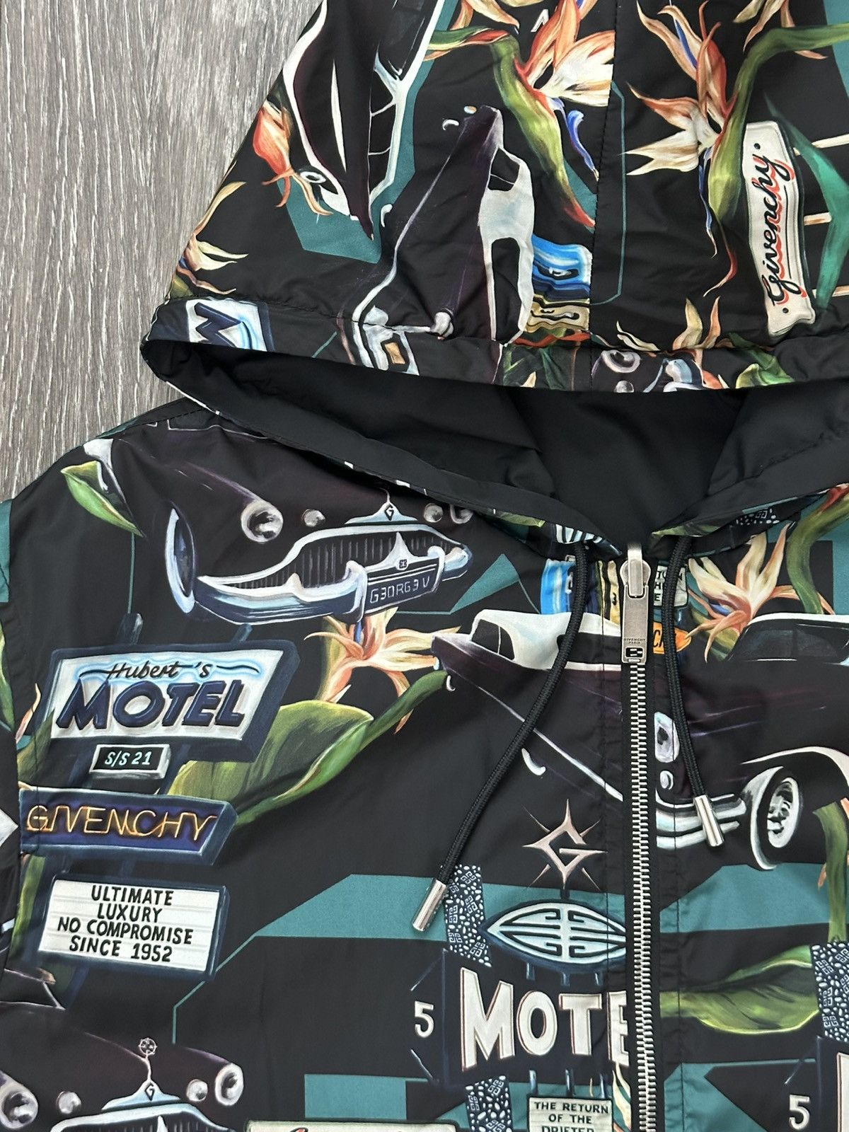 Givenchy Givenchy Reversible Motel Black Windbreaker Jacket Size US XL / EU 56 / 4 - 4 Thumbnail