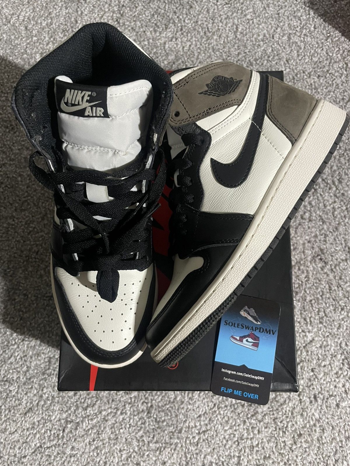 Jordan Brand × Nike Jordan 1 High GS “Mocha” Size 5.5Y Size US 5.5 / EU 38 - 1 Thumbnail