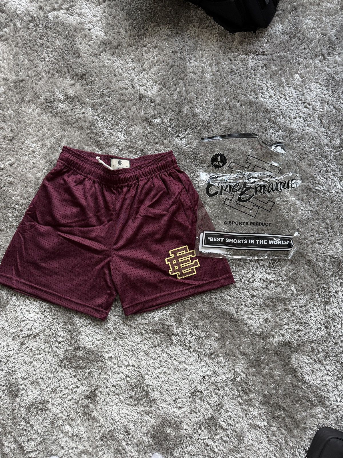 Eric Emanuel ERIC EMANUEL BURGUNDY BASIC SHORTS NWT (SMALL) Size US 28 / EU 44 - 1 Thumbnail