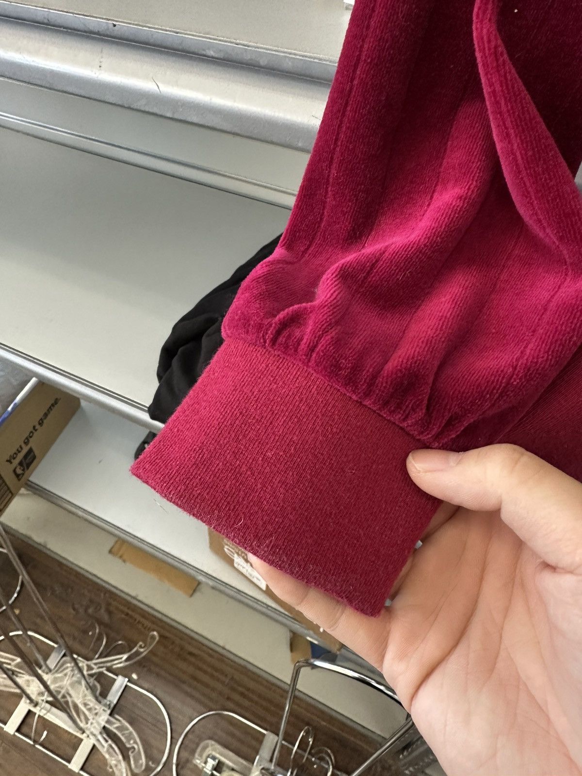 Supreme Supreme Ribbed Velour Crewneck SWEATER FW17 RED MEDIUM Size US M / EU 48-50 / 2 - 5 Thumbnail