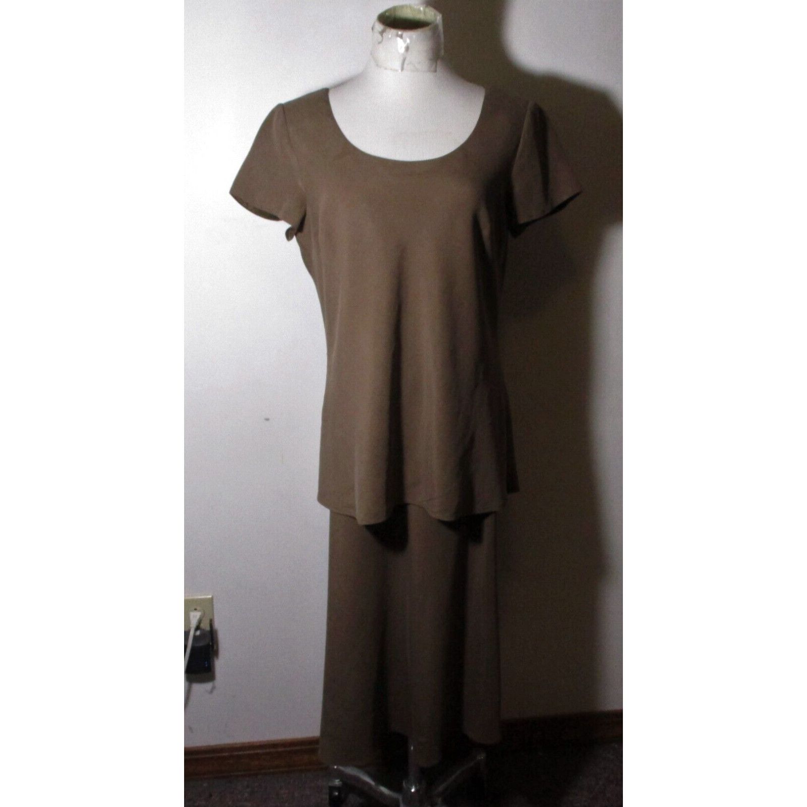 image of Women's Talbots Brown 2 Pc Silk & Linen Shirt Blouse Outfit Size 14 in White