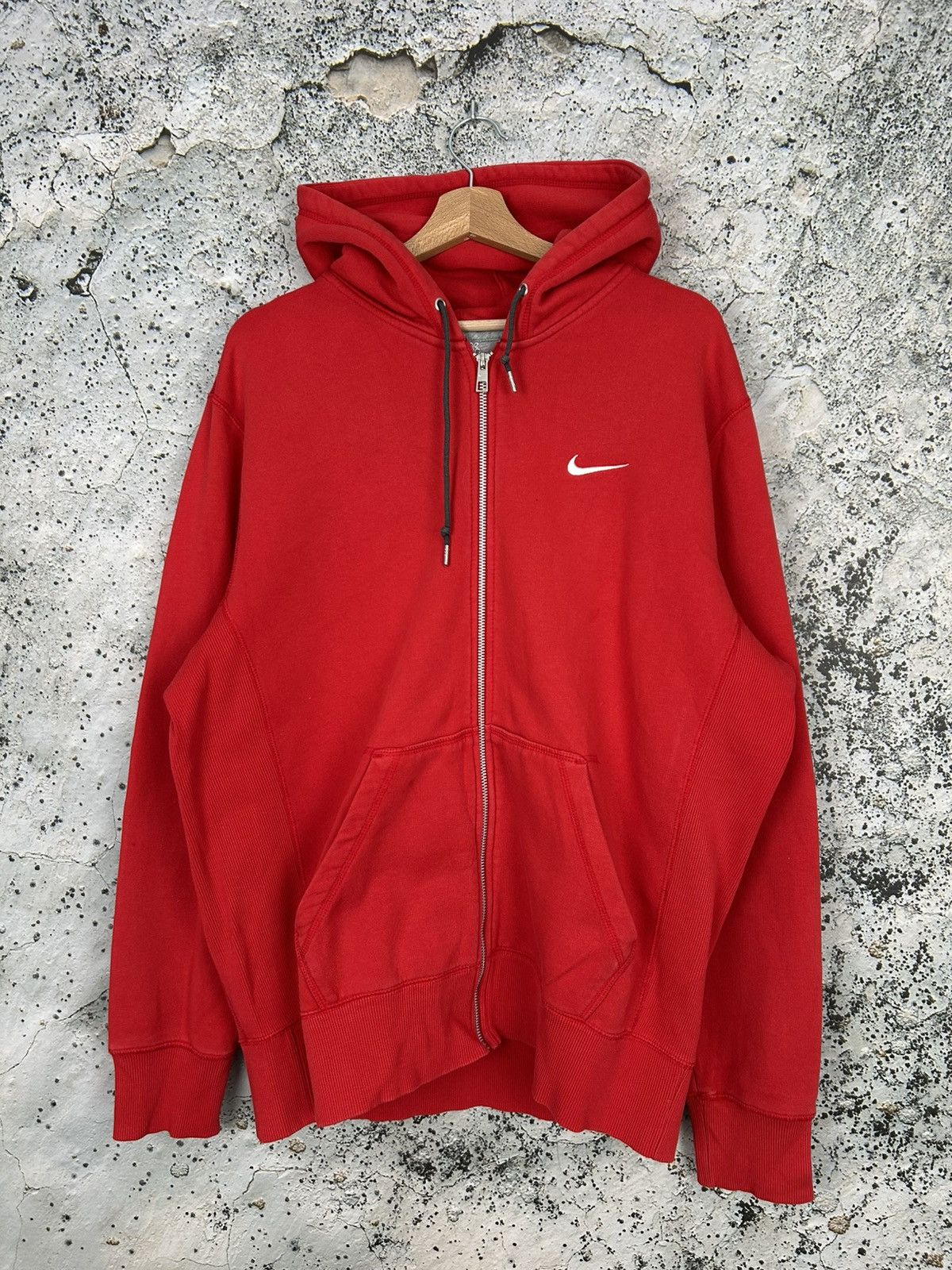 Other Vintage Nike Red Zip Hoodie Streetwear Sportswear Baggy Rap Size US XL / EU 56 / 4 - 1 Thumbnail