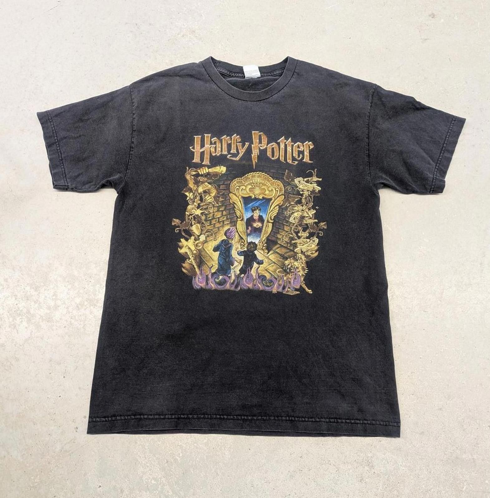 Warner Bros Rare Y2K 2000 Harry Potter Sorcerer's Stone Book Art T-shirt Size US L / EU 52-54 / 3 - 1 Thumbnail