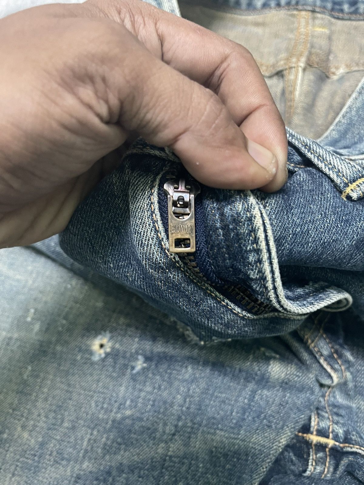 Edwin VINTAGE EDWIN 505 DISTRESSED JEANS Size US 31 - 9 Thumbnail