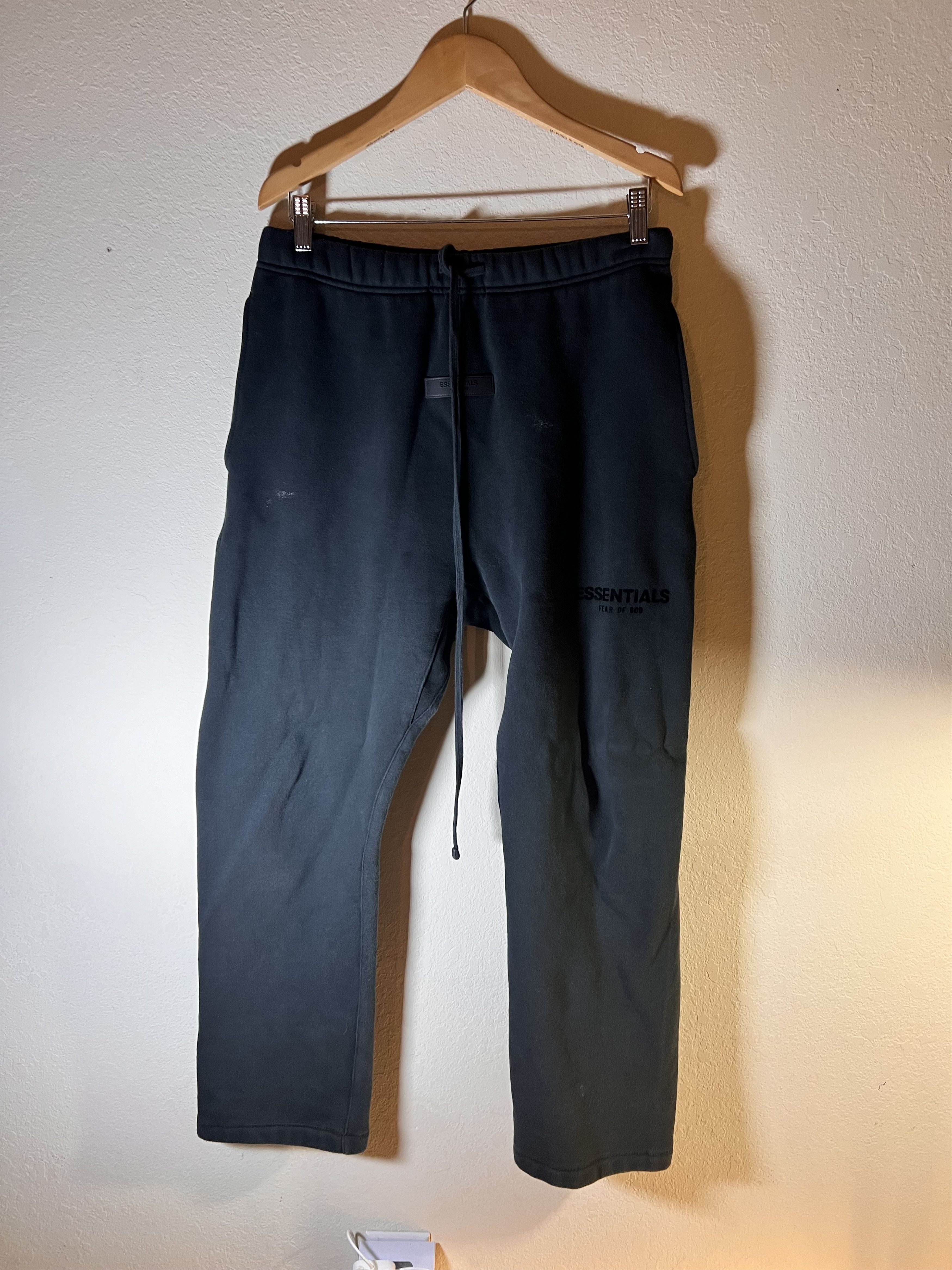 Fear of God Fear Of God Essentials Sweatpant Off Black S Size US 30 / EU 46 - 1 Thumbnail