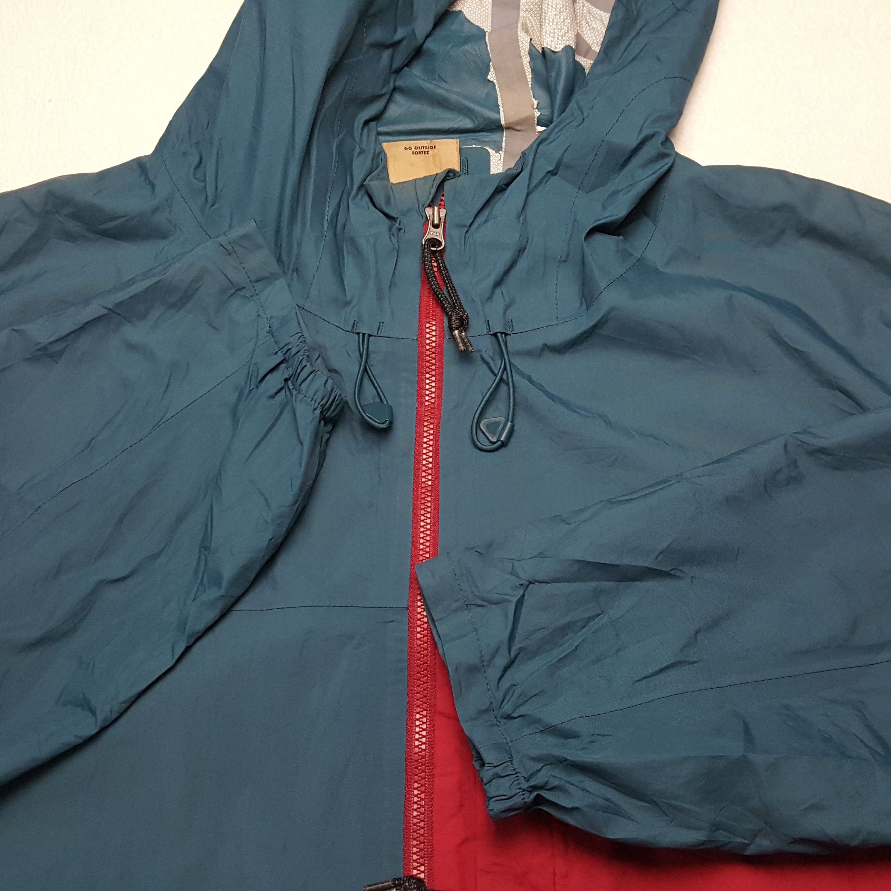 Nike ACG × Vintage NIKE ACG Small Logo Design Windbreaker Jacket Hoodies Size US L / EU 52-54 / 3 - 8 Thumbnail