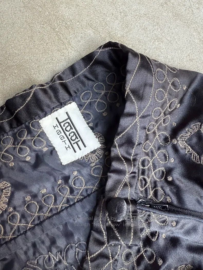 Issey Miyake Issey Miyake Embroidered Midi Skirt Size 25" / US 0 / IT 36 - 5 Thumbnail