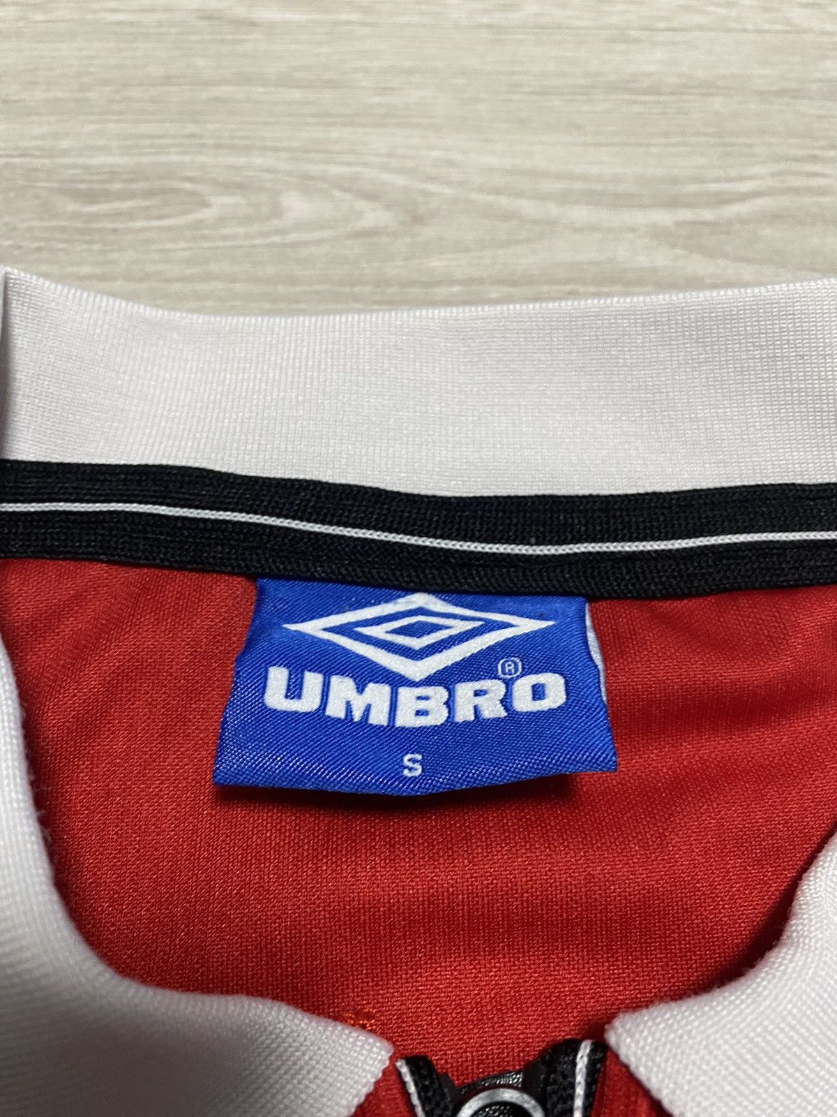 Umbro Vintage 1998 Manchester United Football Club Umbro Jersey Size US S / EU 44-46 / 1 - 5 Thumbnail