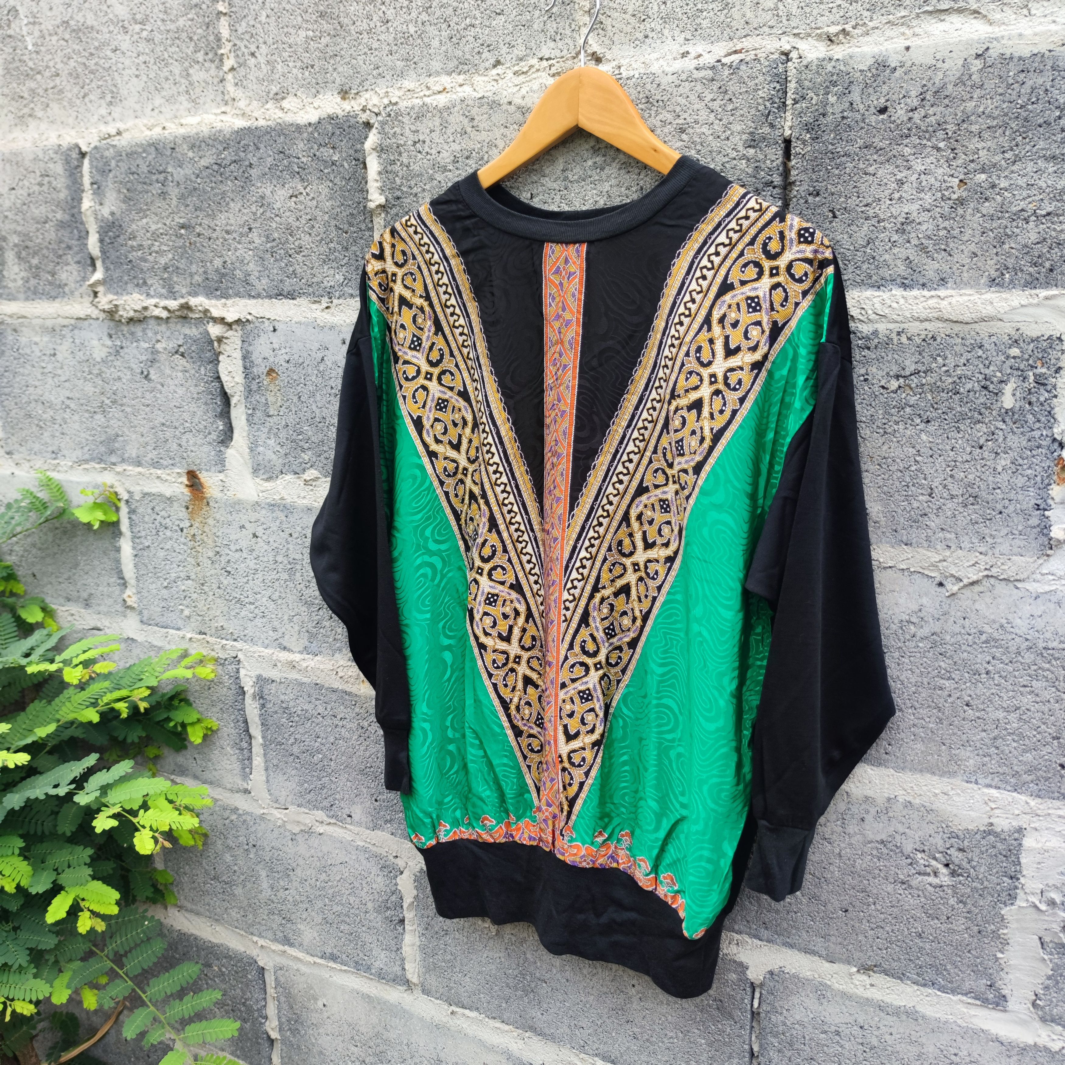 Vintage Vintage 80s Toni Todd Baroque Green Gold Sweatshirt Size US M / EU 48-50 / 2 - 8 Thumbnail